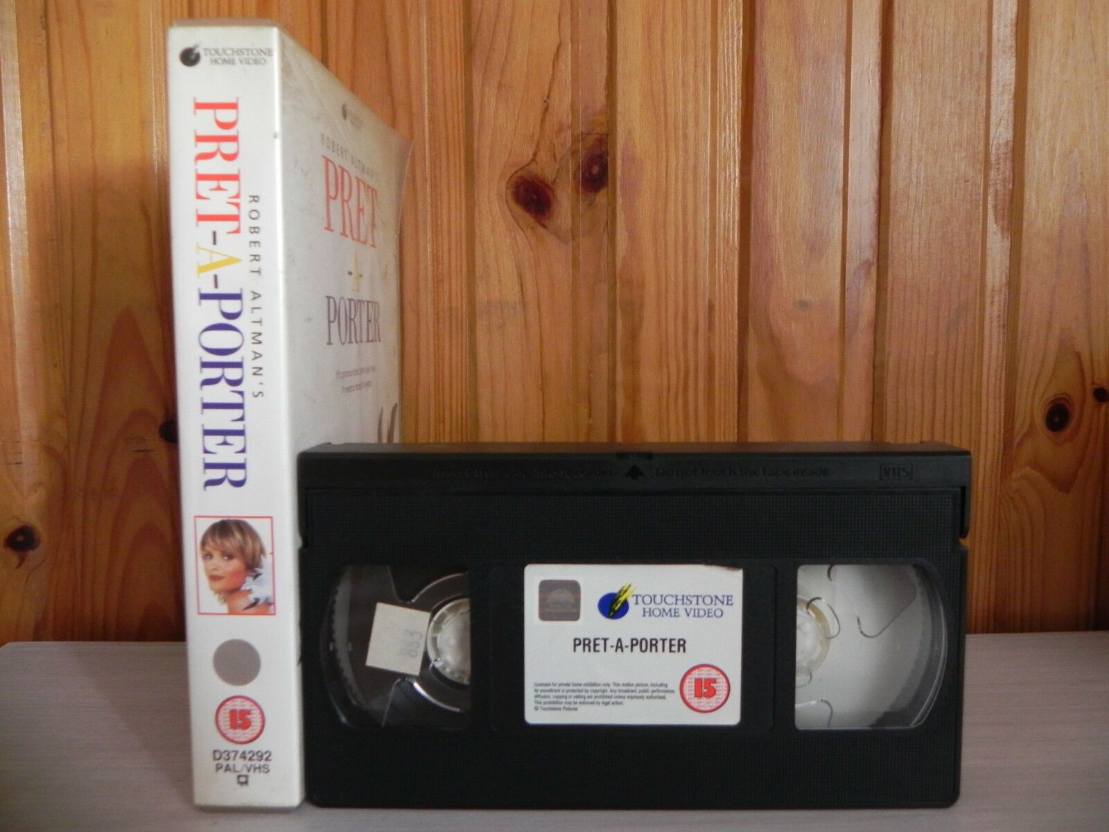 Pret -A- Porter - Star Studded - Fashion - Murder - Drama - Ex-Rental - Pal VHS-