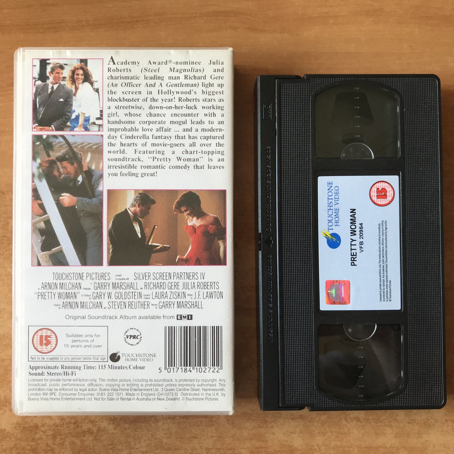 Pretty Woman: Richard Gere & Julia Roberts - Heartwarming Romance VHS-