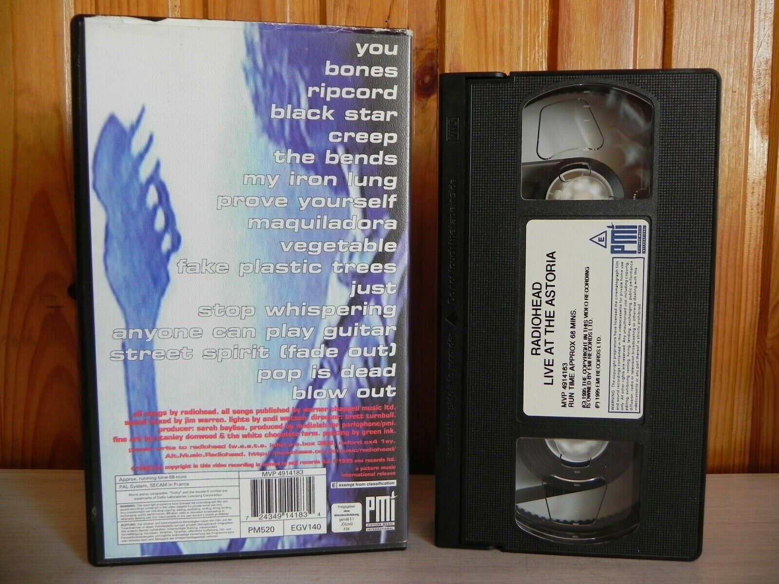 Radiohead - The Astoria - London - Live - Music - Live Performance - Pal VHS-