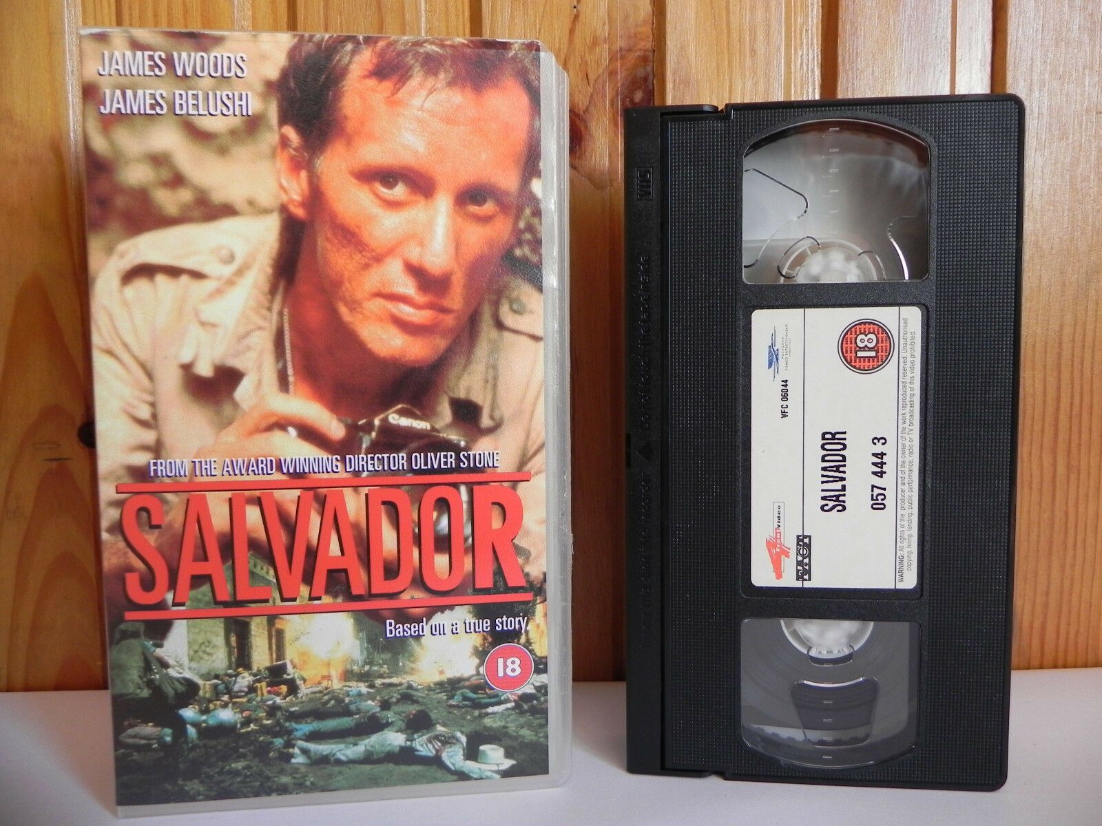 Salvador - 4 Front Video - True Story - James Woods - James Belushi - Pal VHS-