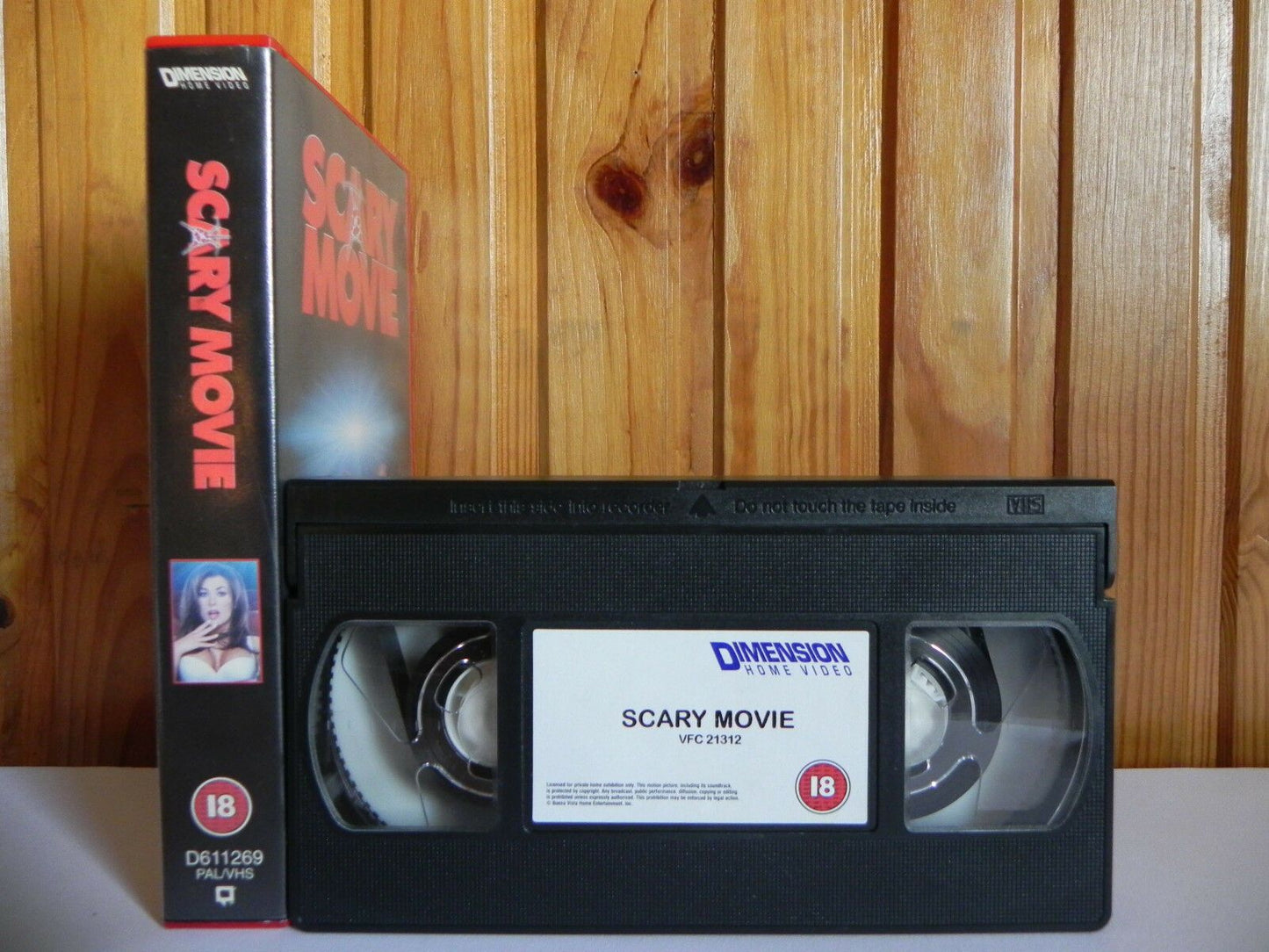 Scary Movie - Dimension - Comedy - Shannon Elizabeth - Carmen Electra - Pal VHS-