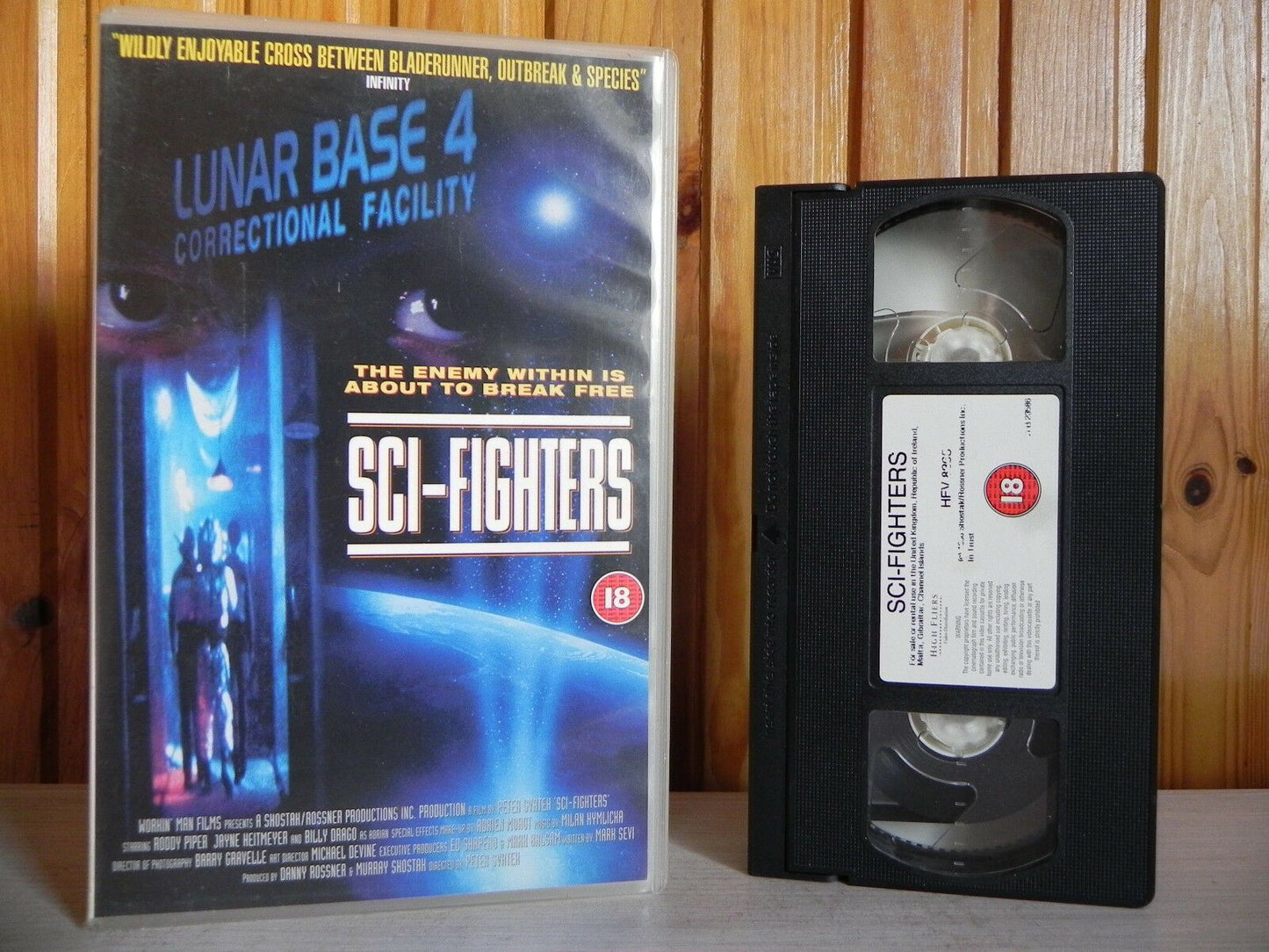 Sci-Fighters (1996): Sci-Fi - Large Box - Roddy Piper / Billy Drago - Pal VHS-