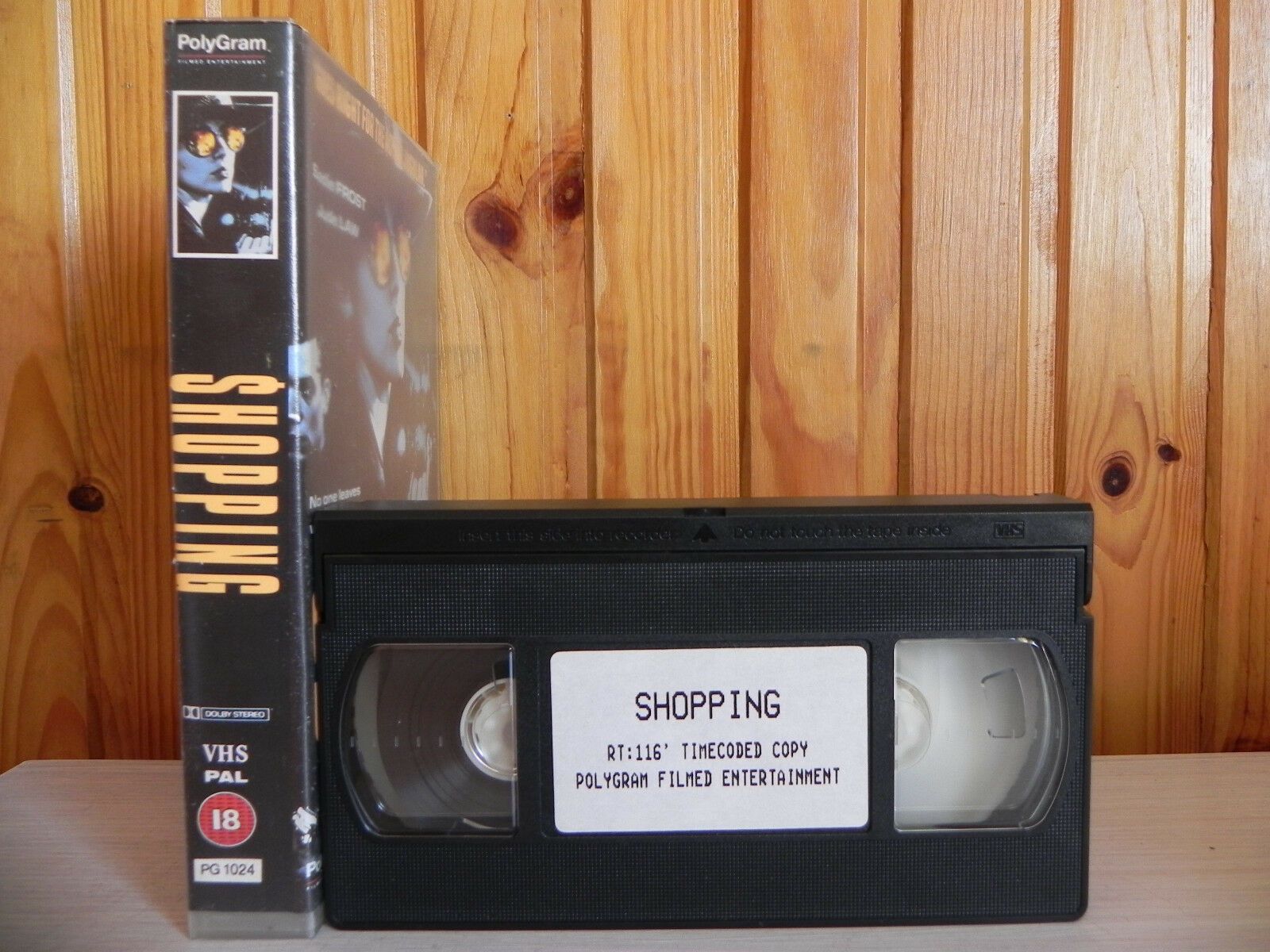 Shopping - Sadie Frost - Jude Law - Big-Box - Futurism Action - Time Coded VHS-