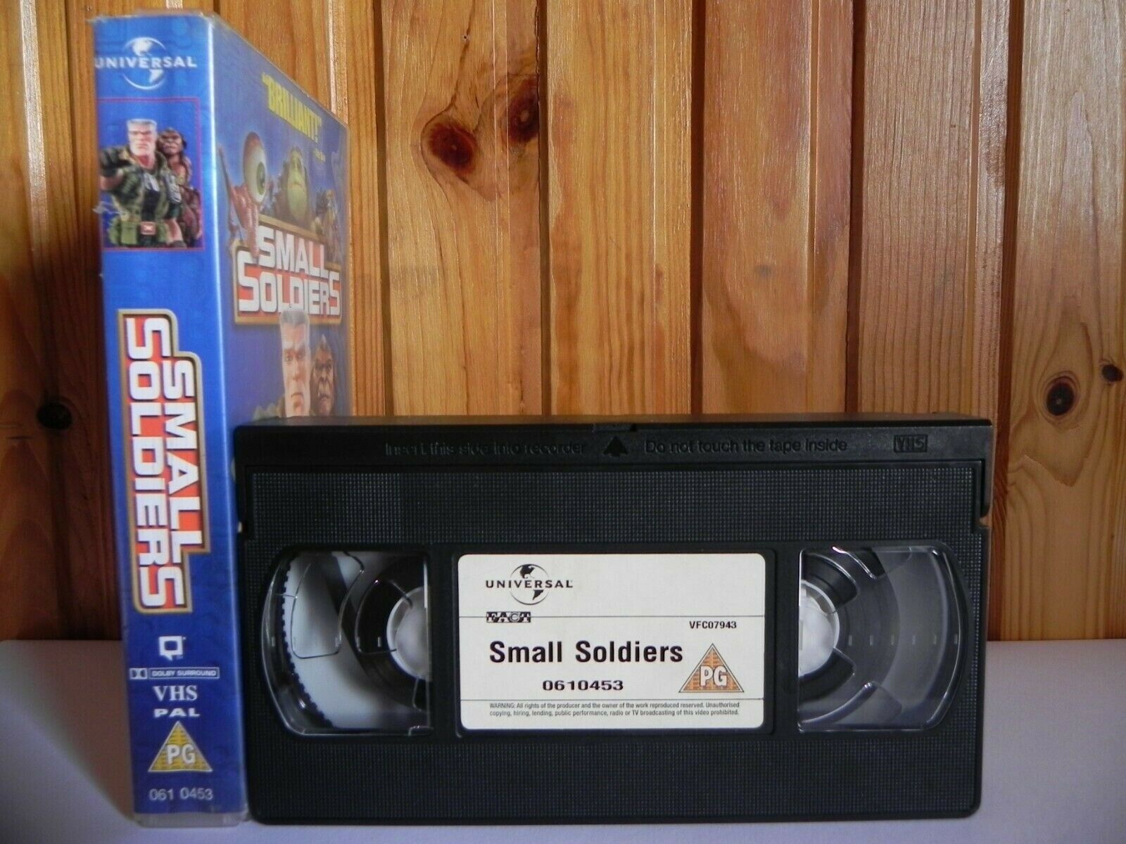 Small Soldiers - Universal - Family - Big Action - Big Fun - Big Movie - VHS-