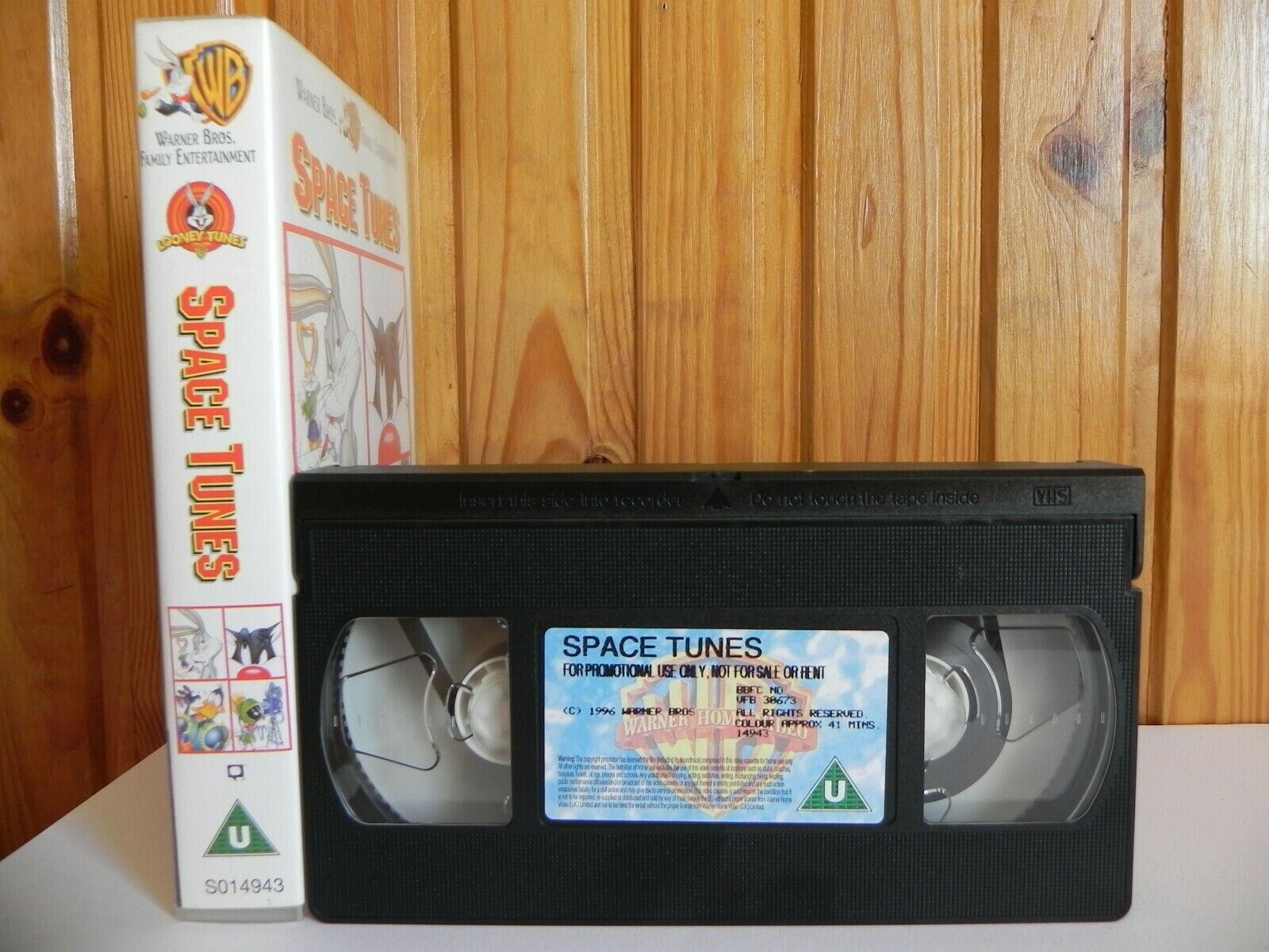 Space Tunes - Warner Family - 6 Cartoons - Adventure - Animated - Kids - Pal VHS-