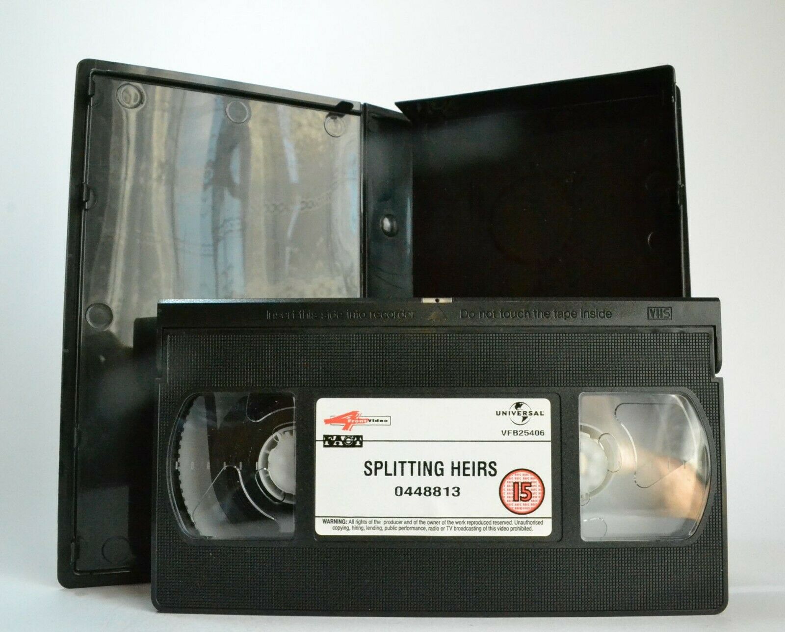 Splitting Heirs; [Eric Idle] Comedy - Rick Moranis / Catherine Zeta-Jones - VHS-