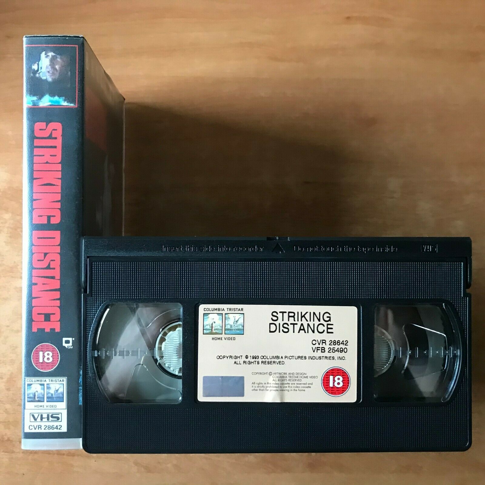 Striking Distance (1993): Exploding Action [Serial Killer] Bruce Willis - VHS-