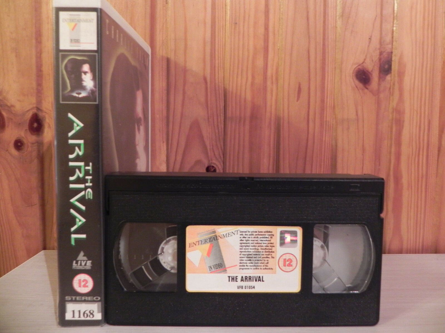 THE ARRIVAL - Sci-Fi - Charlie Sheen - 01054 Video - Big Box - Ex-Rental - VHS-