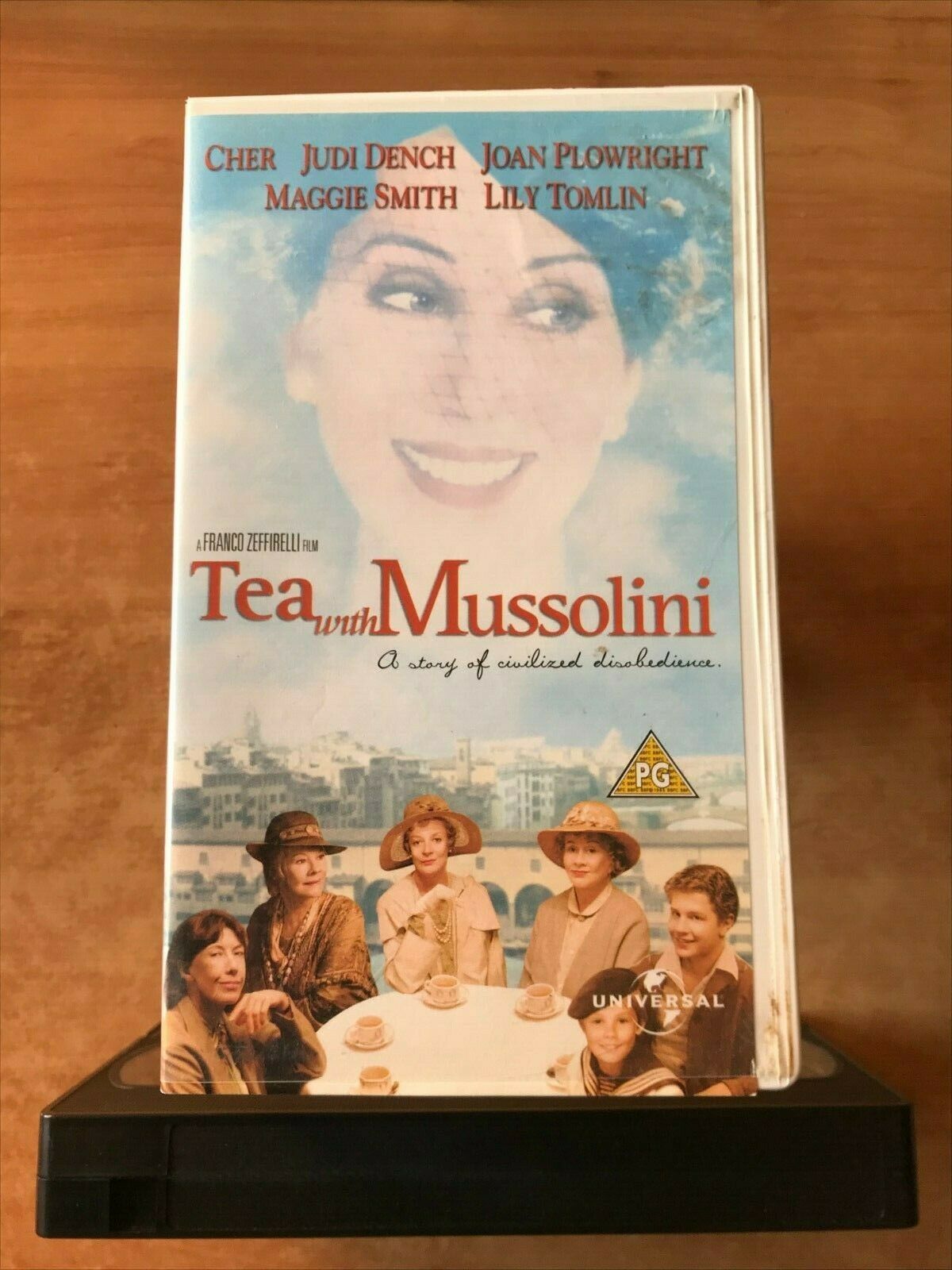 Tea With Mussolini (1999): War Drama - Comedy - Maggie Smith / Cher - Pal VHS-