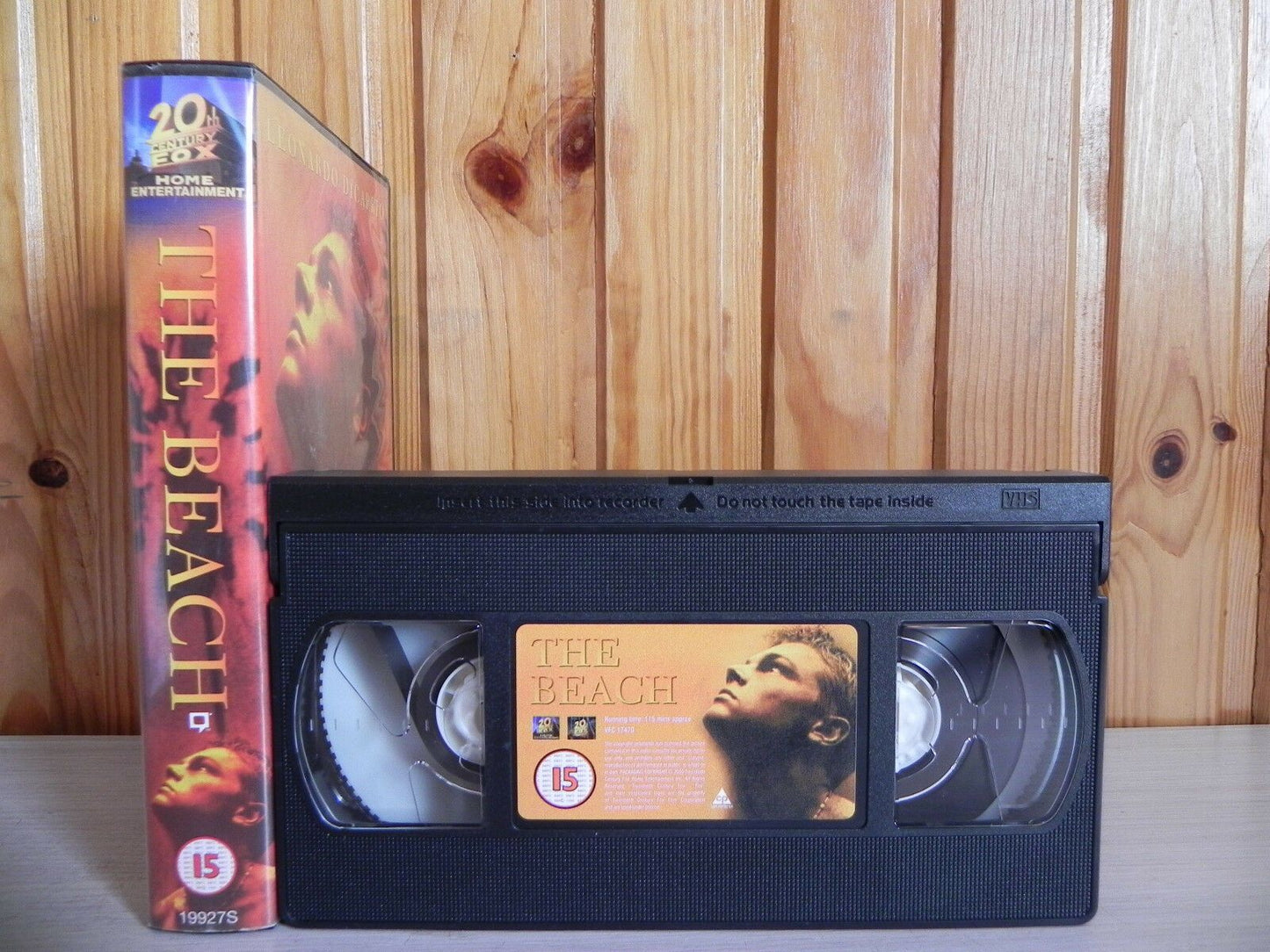 The Beach - *Bonus Edition-Alt Ending - Leonardo DiCaprio - Tilda Swindon - VHS-