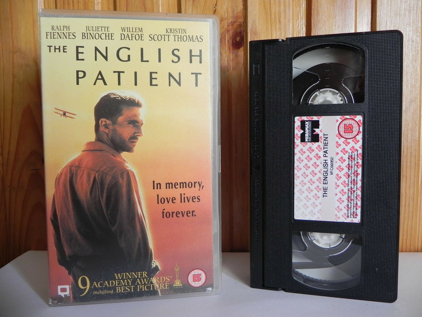 The English Patient - Miramax - Drama - Ralph Fiennes - Juliette Binoche - VHS-