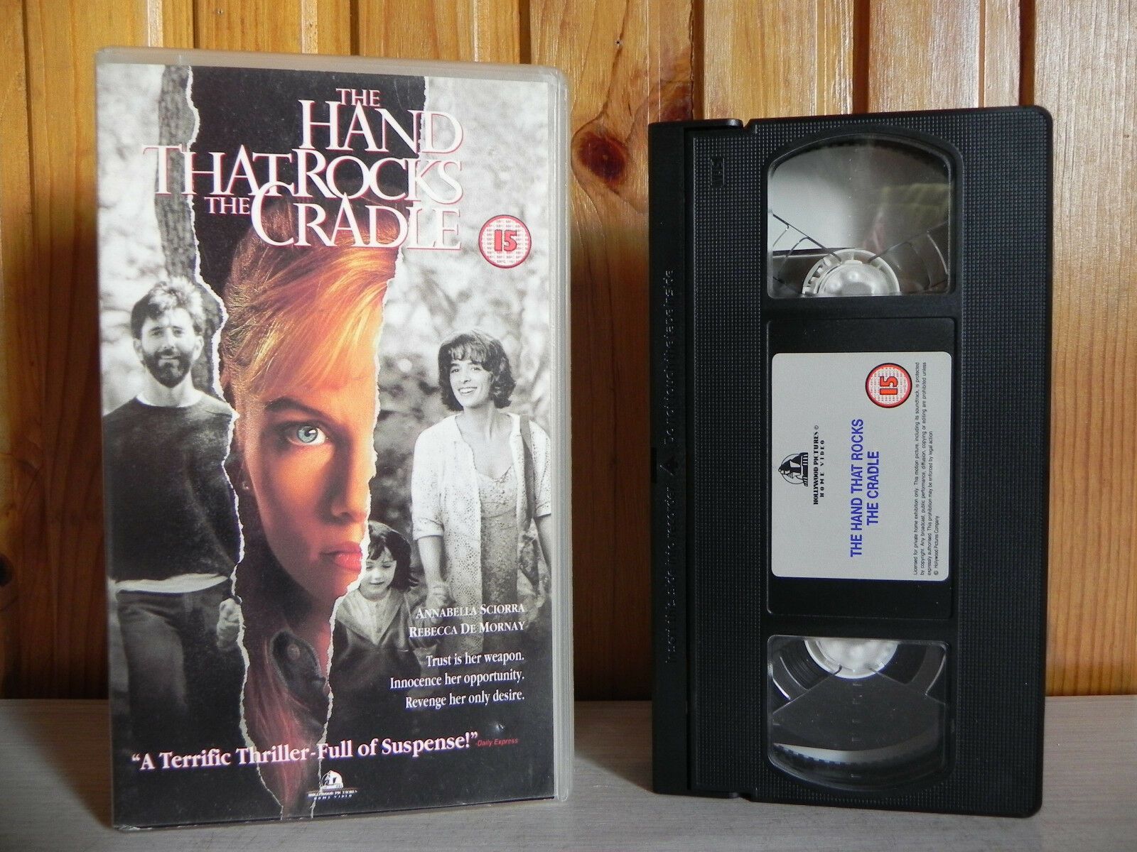 The Hand That Rocks The Cradle - Hollywood Pictures - Thriller - Suspense - VHS-