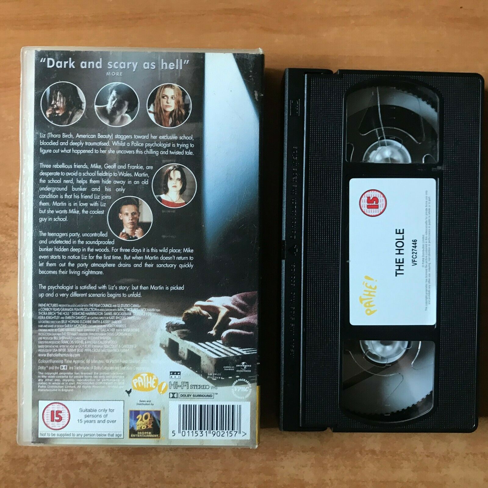 The Hole; [Guy Burt] Mystery Thriller - Thora Birch / Desmond Harrington - VHS-