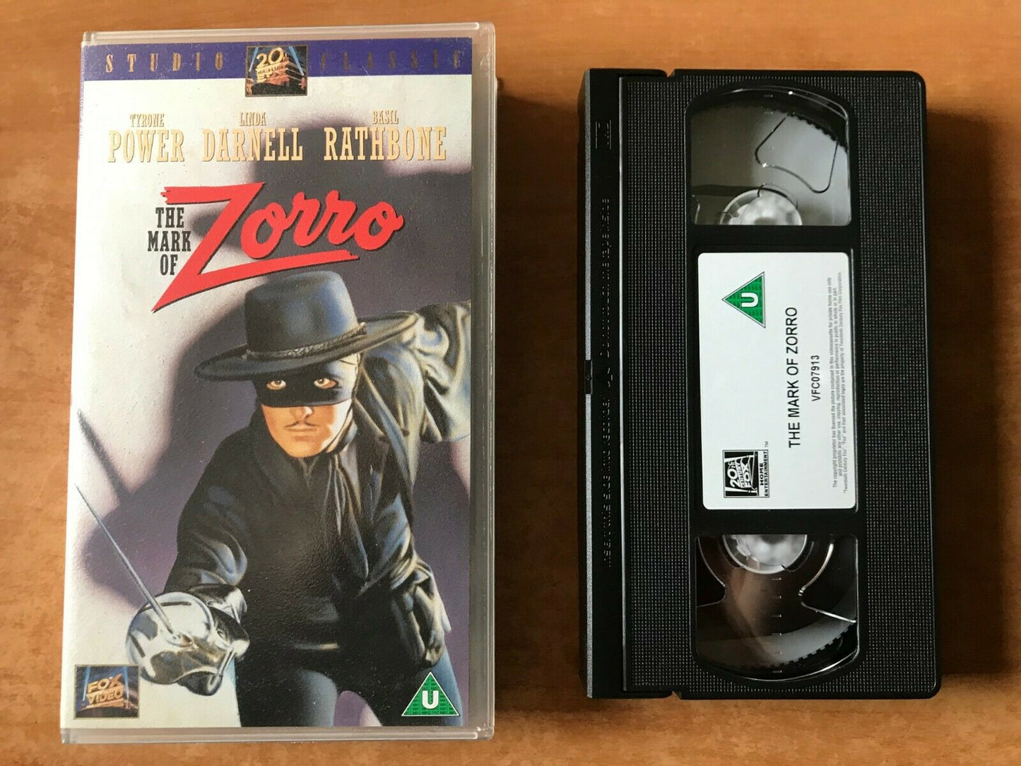 The Mask Of Zorro (1940): Action Adventures - Tyrone Power / Linda Darnell - VHS-