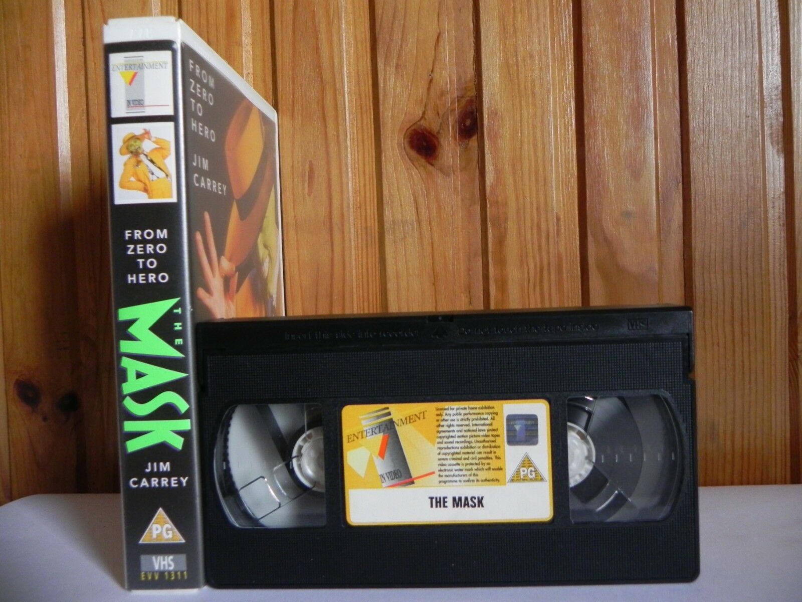 The Mask: Original Large Box - Criminal Comedy (Rental Video) - Jim Carrey - VHS-