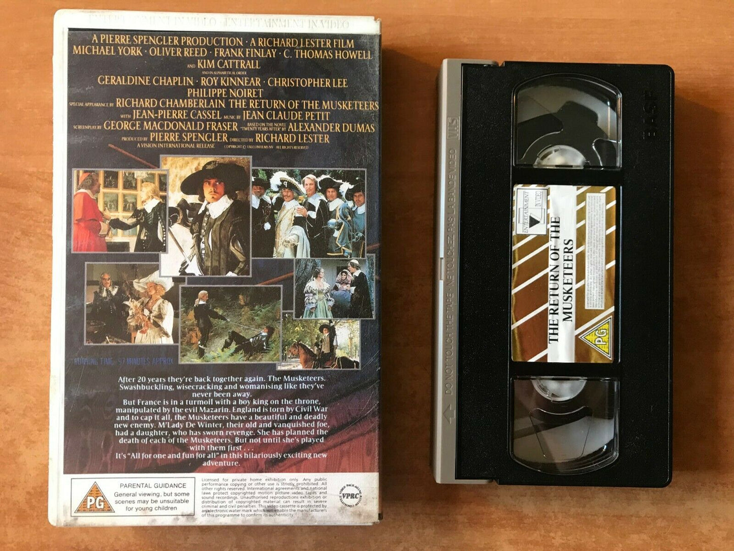 The Return Of The Muskeeters: Action Adventure [Large Box] Michael York - VHS-