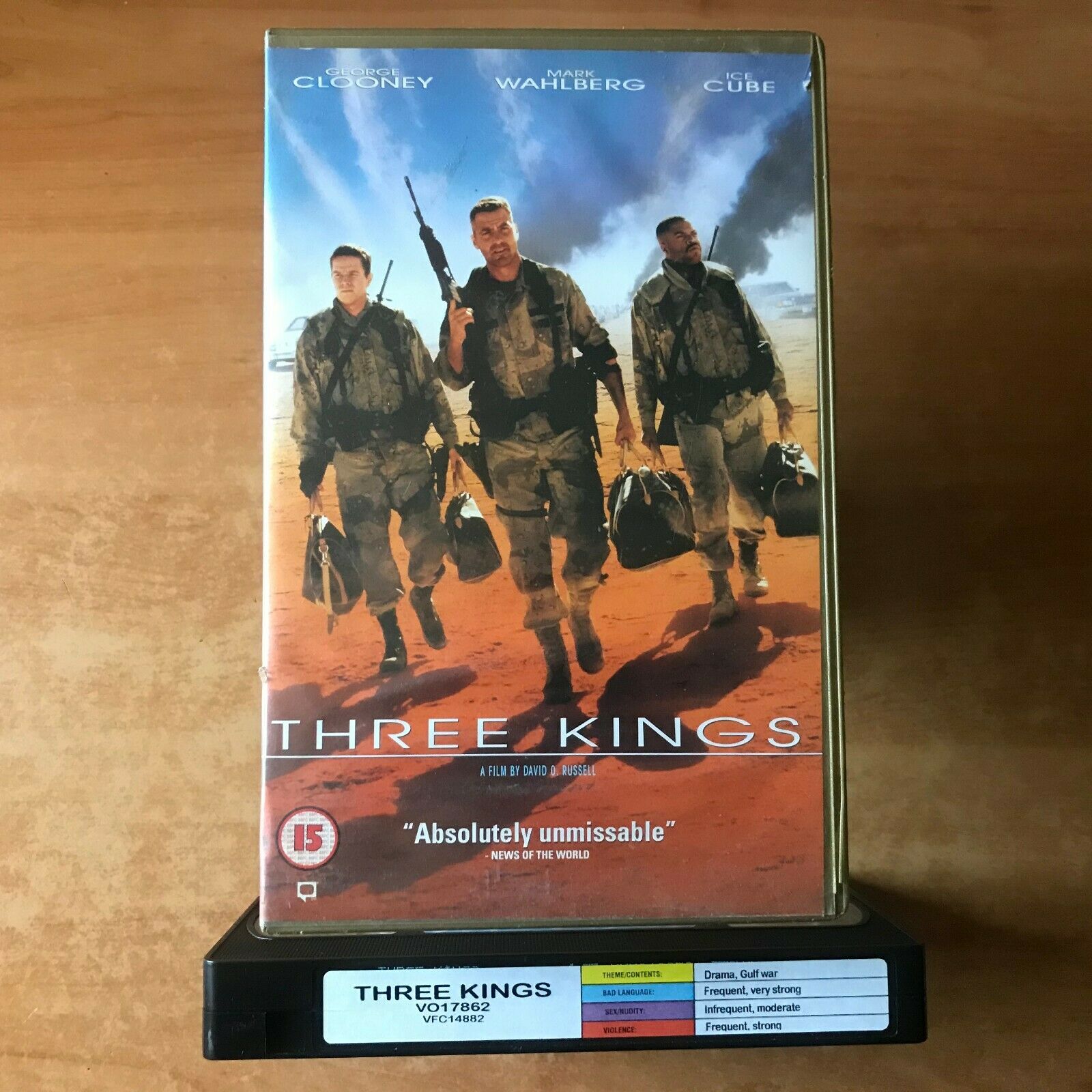 Three Kings; Persian Gulf War - Action [Large Box] Rental - George Clooney - VHS-