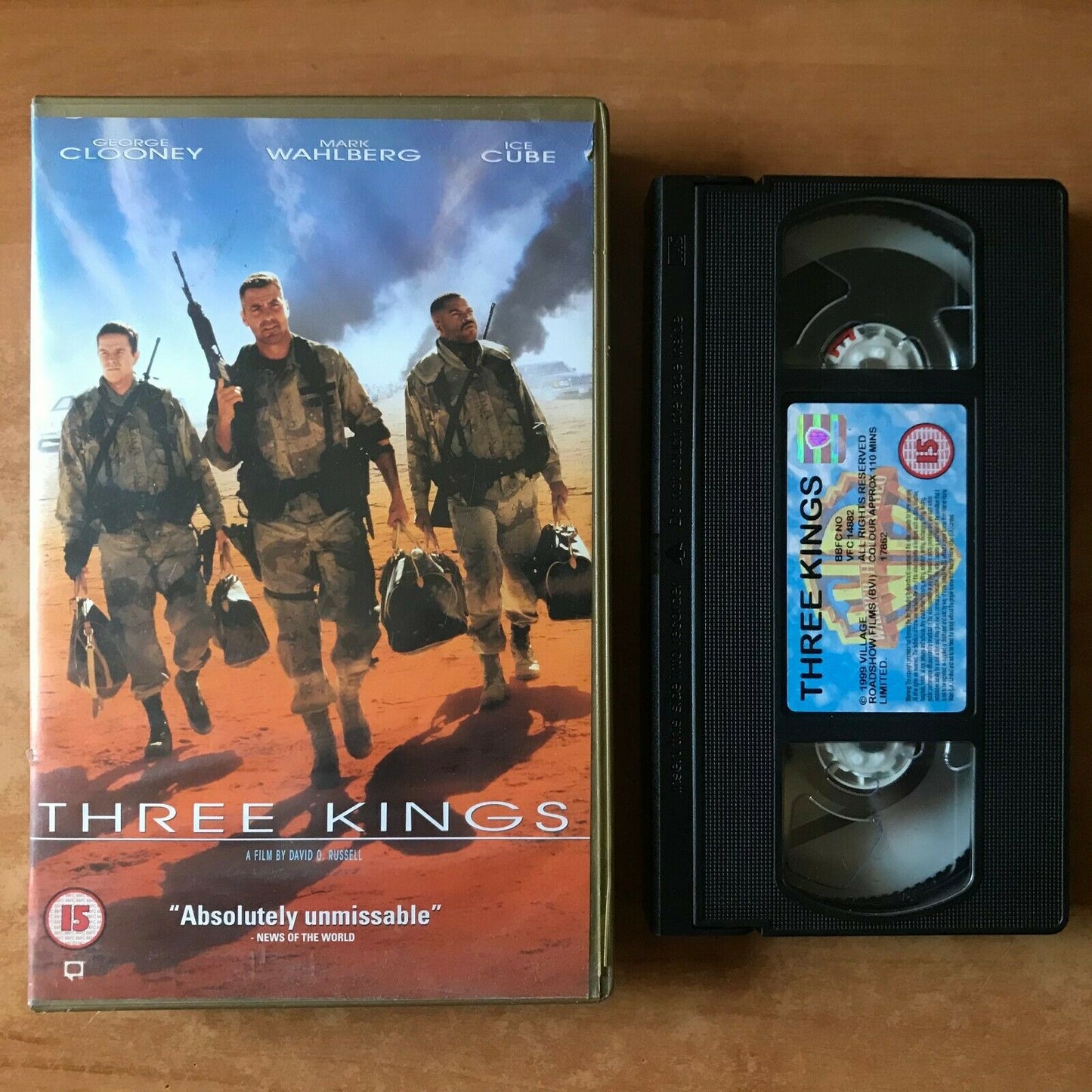 Three Kings; Persian Gulf War - Action [Large Box] Rental - George Clooney - VHS-