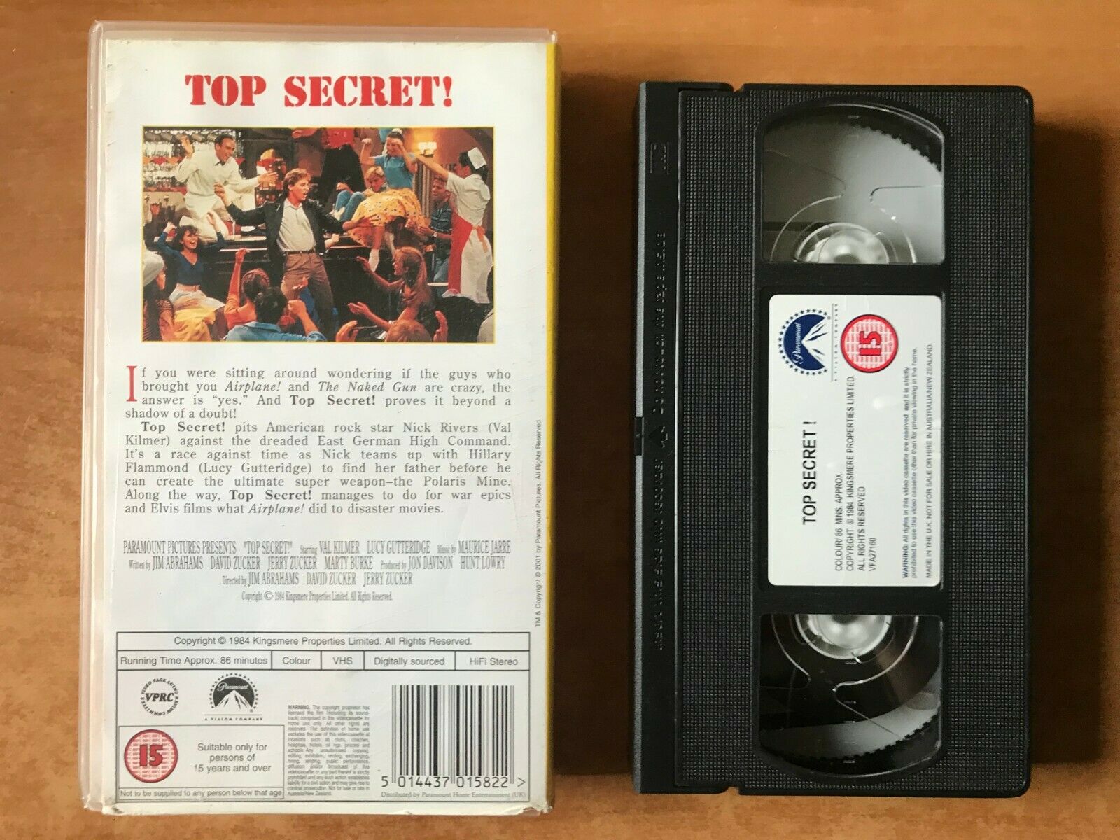 Top Secret; [David Zucker]: Musical Comedy - Val Kilmer/Peter Cushing - Pal VHS-