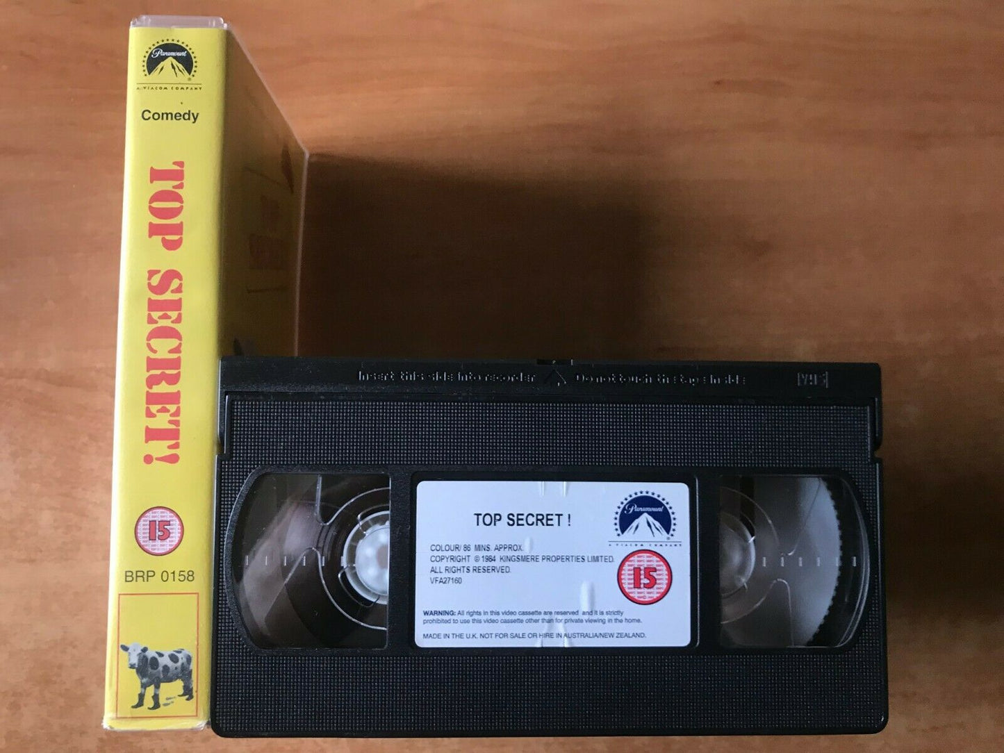 Top Secret; [David Zucker]: Musical Comedy - Val Kilmer/Peter Cushing - Pal VHS-