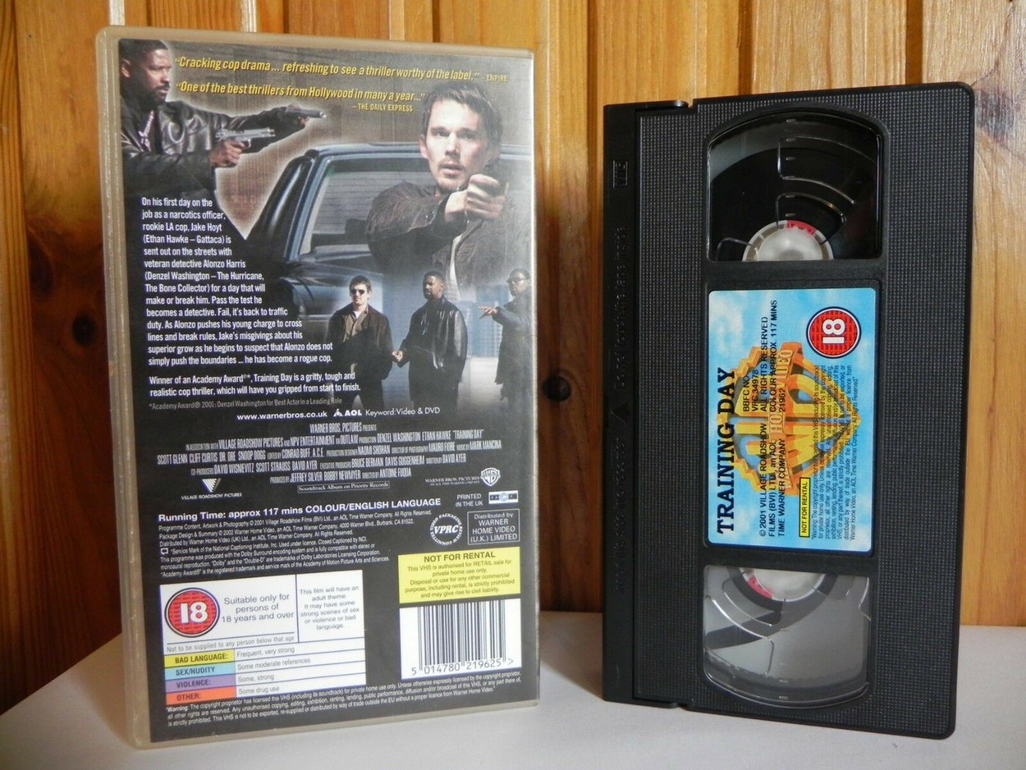 Training Day - Warner Home - Cop Drama - Denzel Washington - Ethan Hawke - VHS-