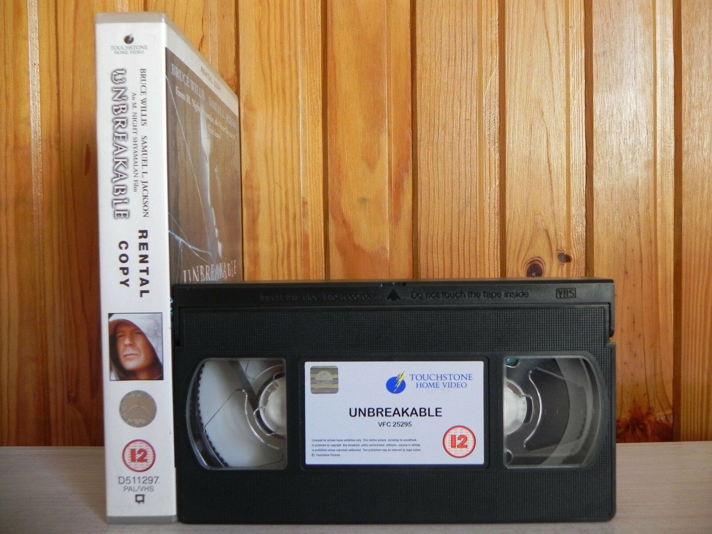 Unbreakable - Large Box - Thriller - Bruce Willis VS Samuel L.Jackson - Pal VHS-