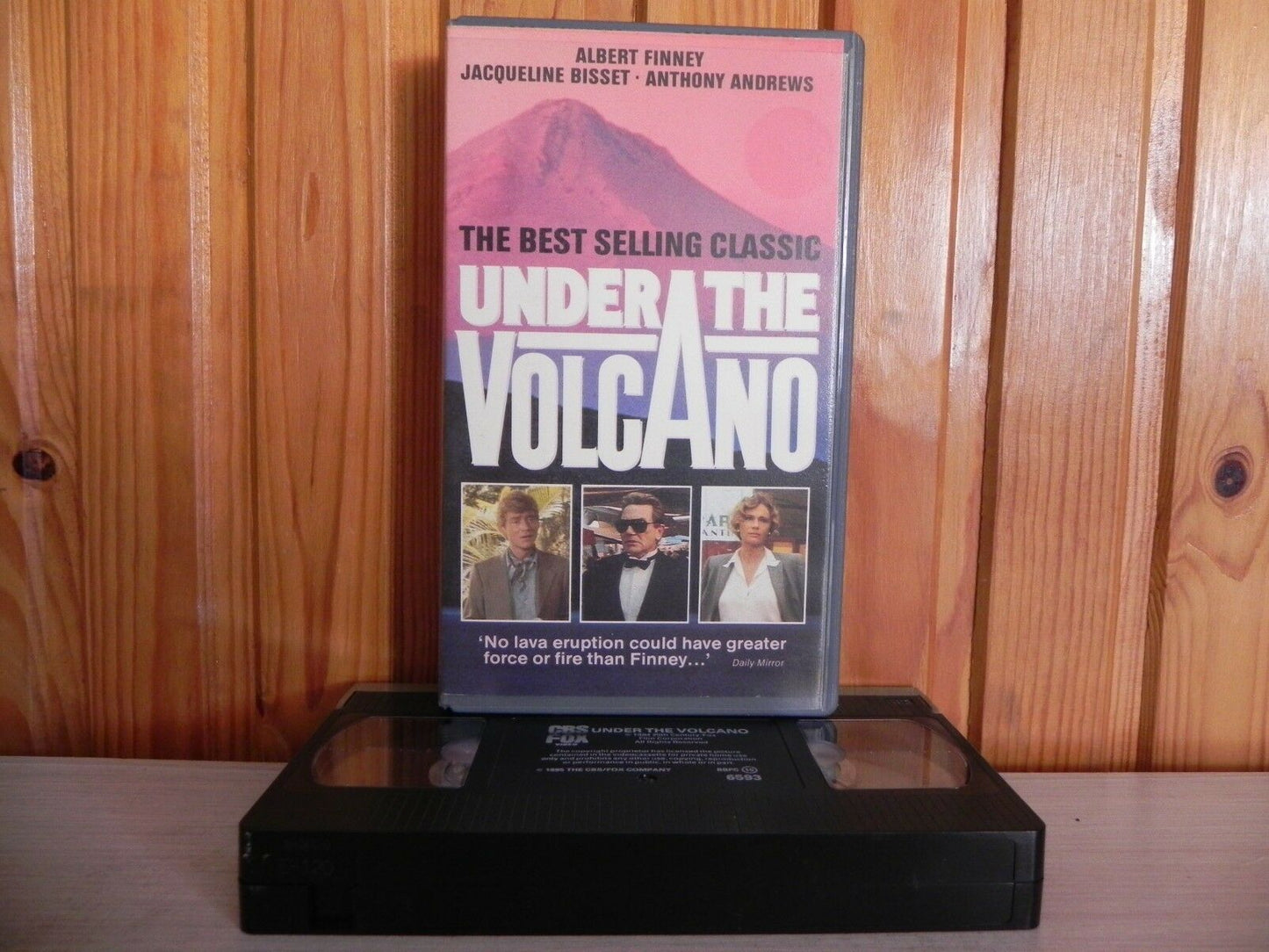 Under The Volcano - Albert Finney/Malcolm Lowry - CBS Fox - Drama Pre Cert VHS-