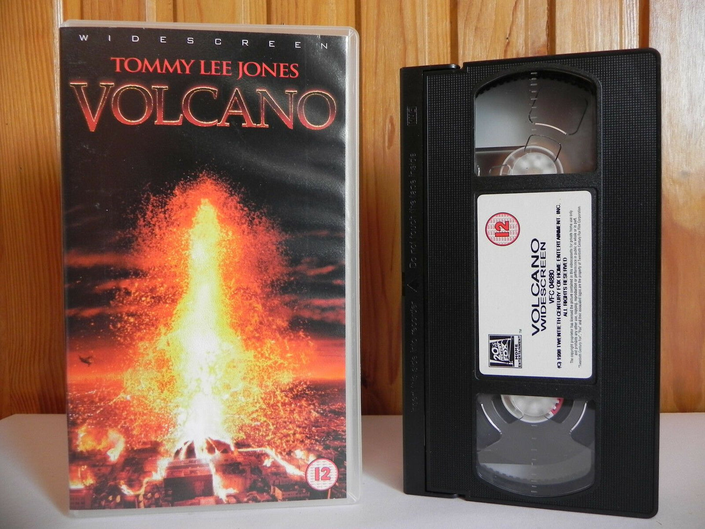 Volcano - Widescreen - Drama - Tommy Lee Jones - Disaster Action - VHS-