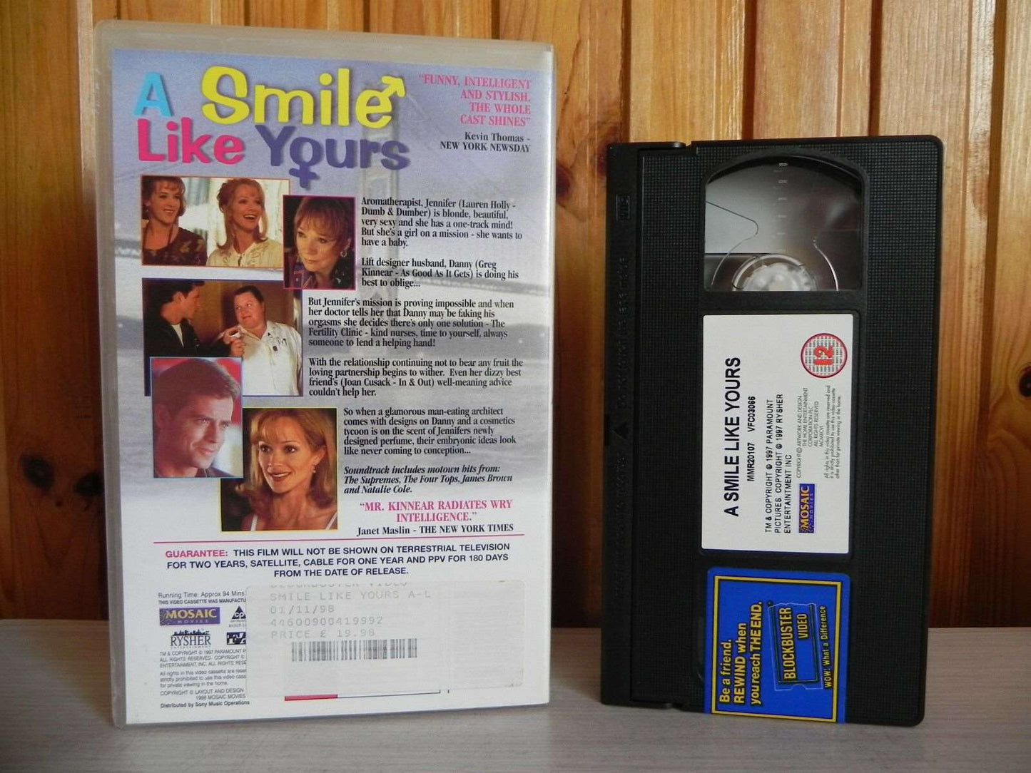 A Smile Like Yours: Romantic Comedy - Large Box [Rental] Greg Kinnear - Pal VHS-