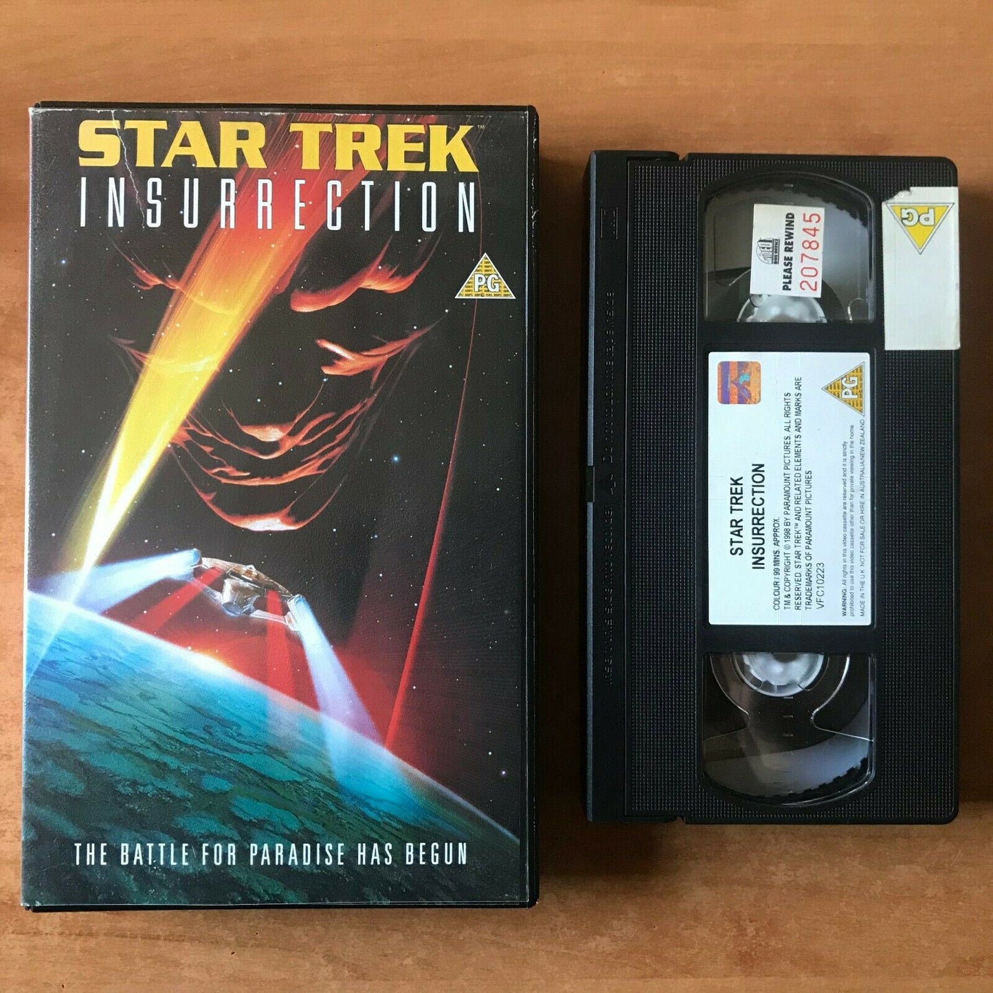 Star Trek Insurrection (1998): Space Opera [Big Box] Patrick Stewart - Pal VHS-