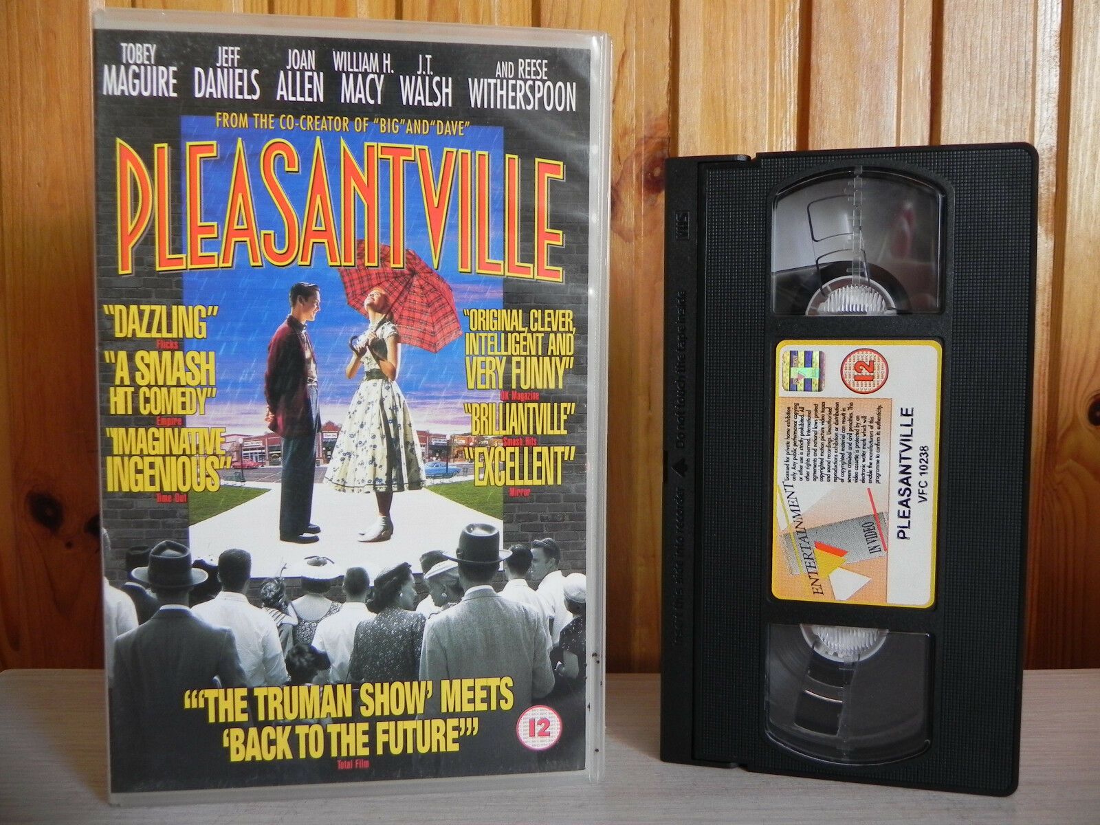 Pleasantyville - Smash Hit Comedy - Dazzling - Imaginative Ingenious - Pal VHS-