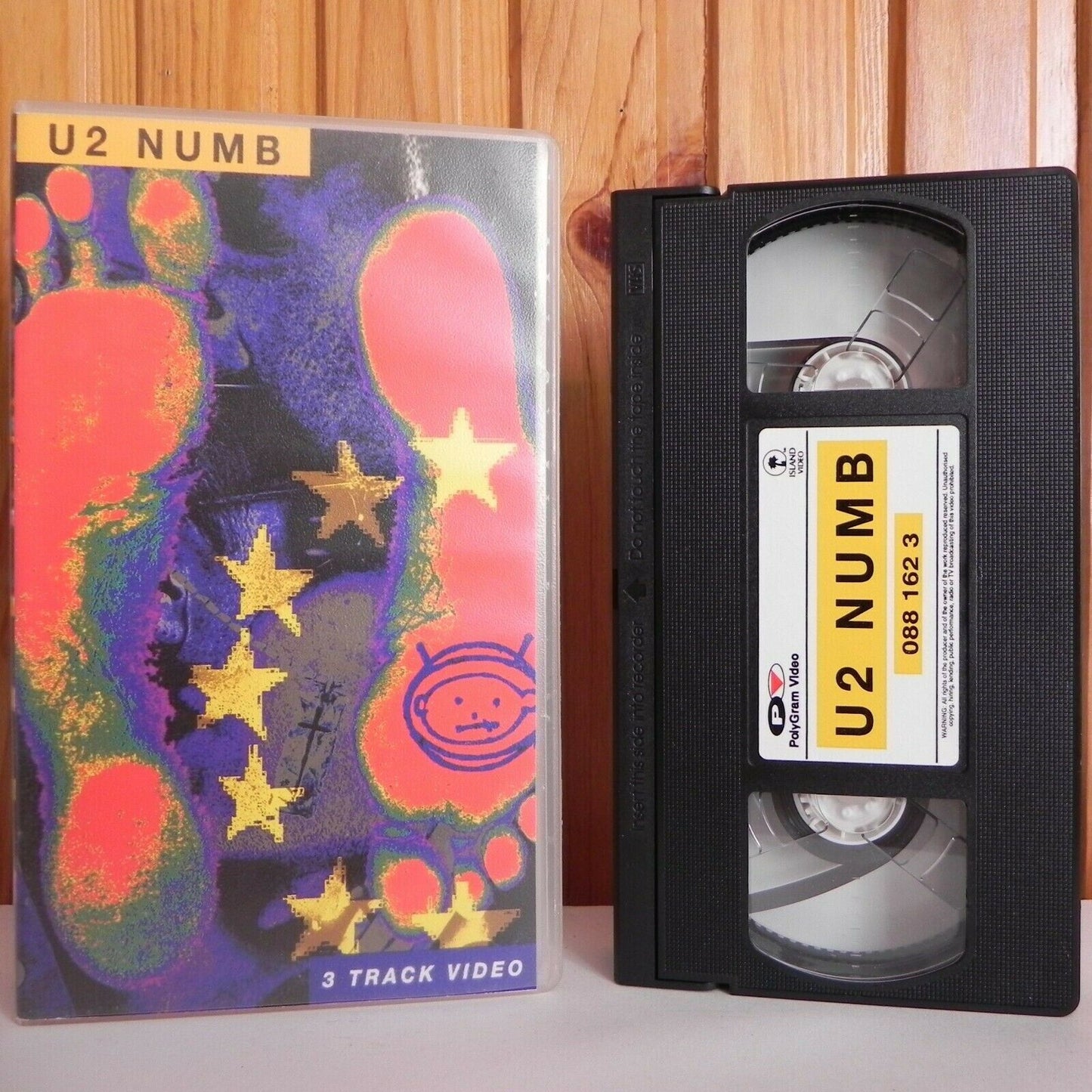 U2 Numb - 3 Track Video - Numb - Video Remix - Love Is Blindless - Music - VHS-