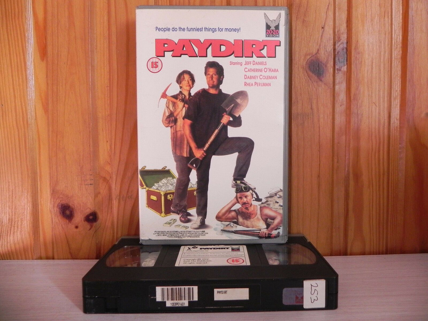 Pay Dirt - 20/20 Video Release - Jeff Daniels/Catherine O'Hara - Comedy - VHS-