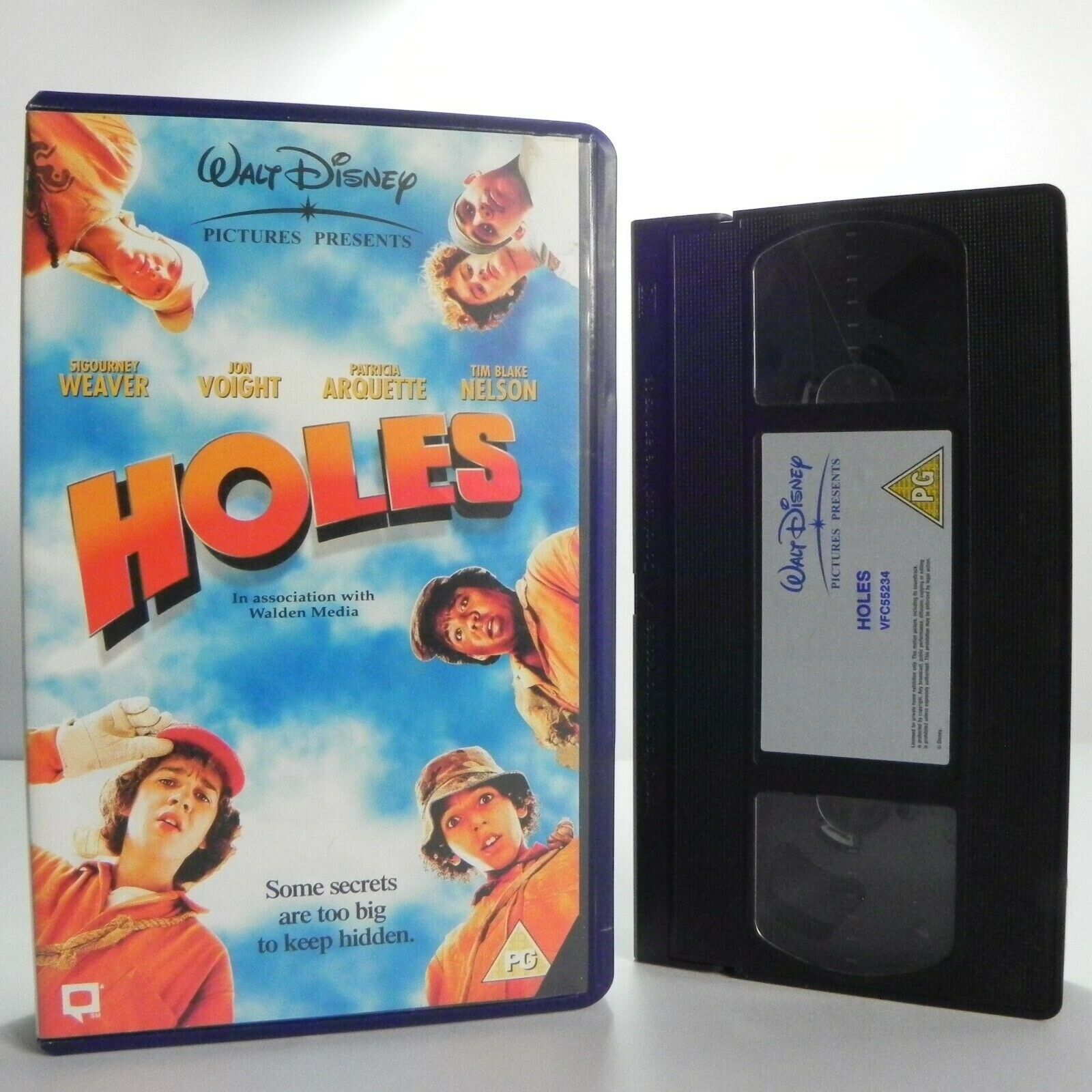 Holes - Walt Disney - Fun Adventure - S.LaBoeuf/S.Weaver - Children's - Pal VHS-