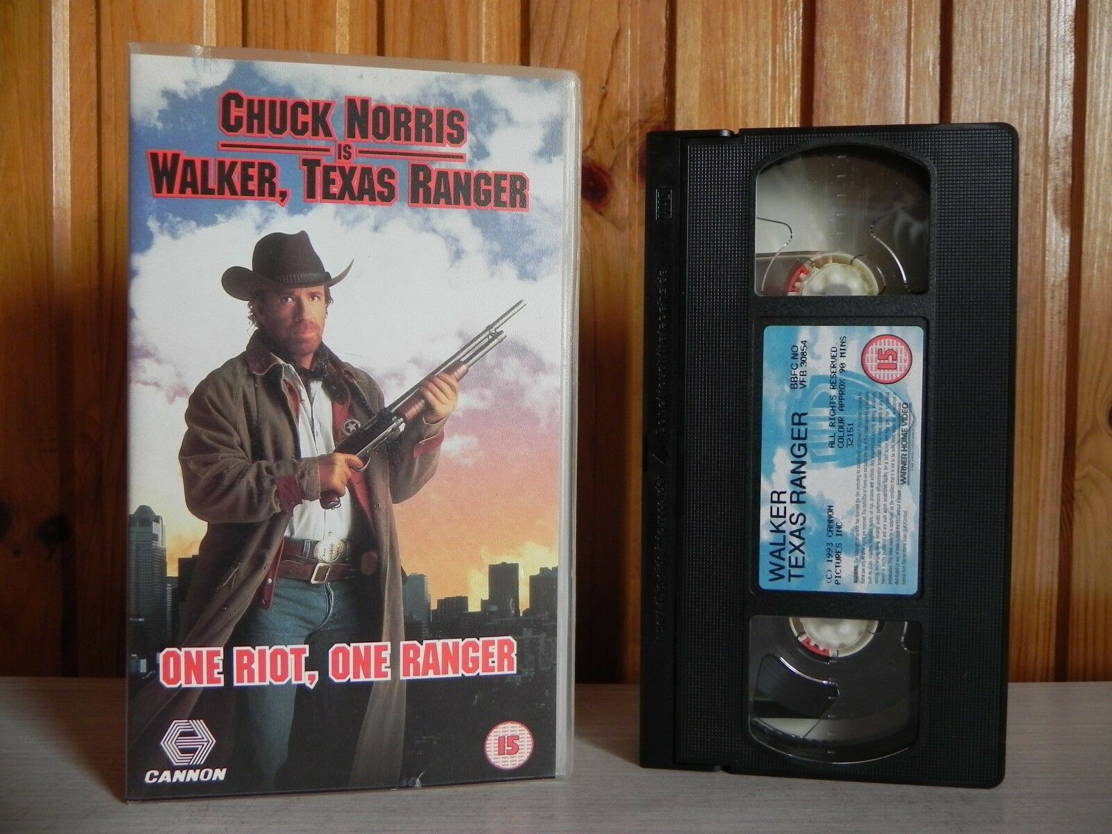 Walker Texas Ranger - Original Chuck Norris - Urban Warfare - Action - Pal VHS-