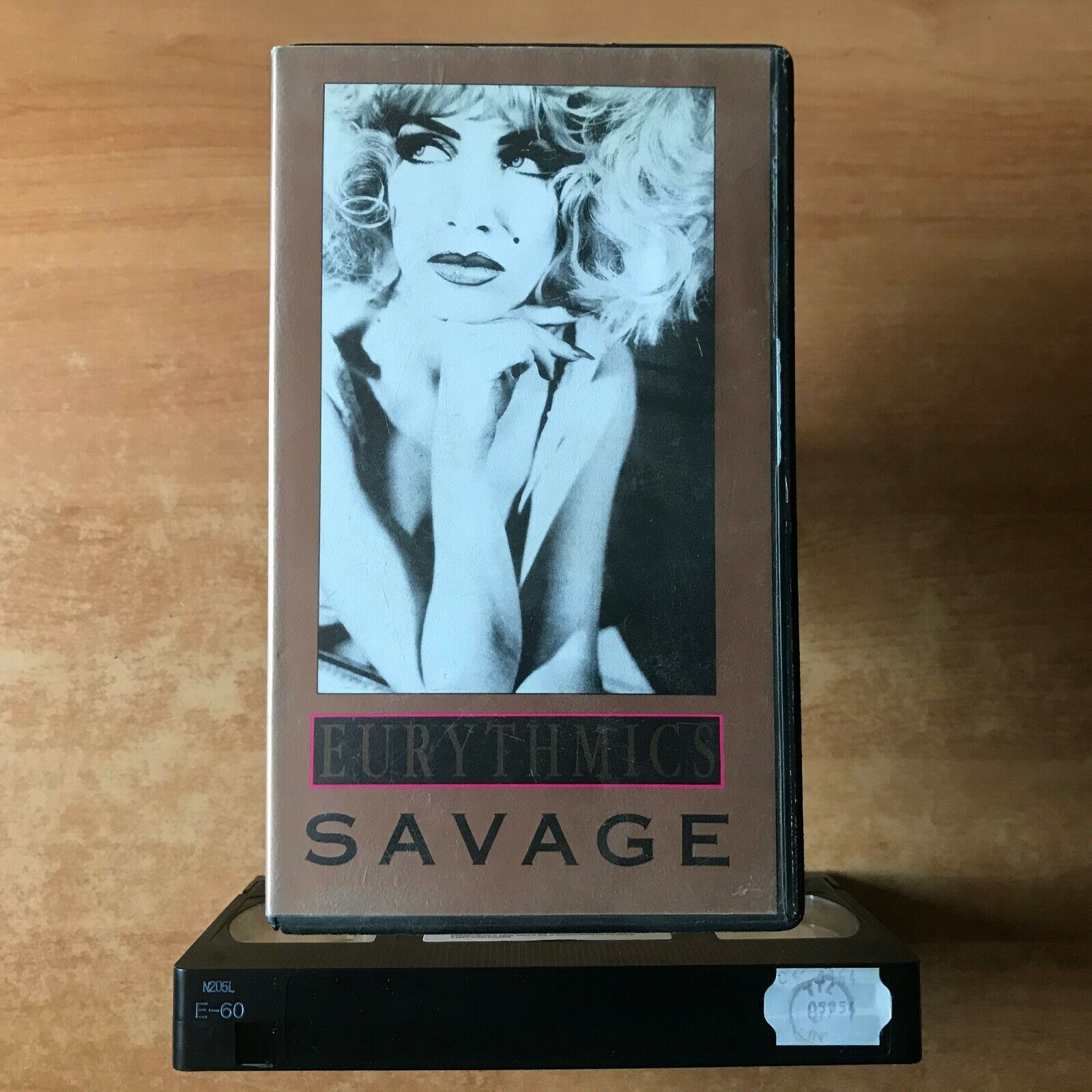 Eurythmics: Savage [Music Videos]: "Wide Eyed Girl" - Annie Lennox - Music - VHS-