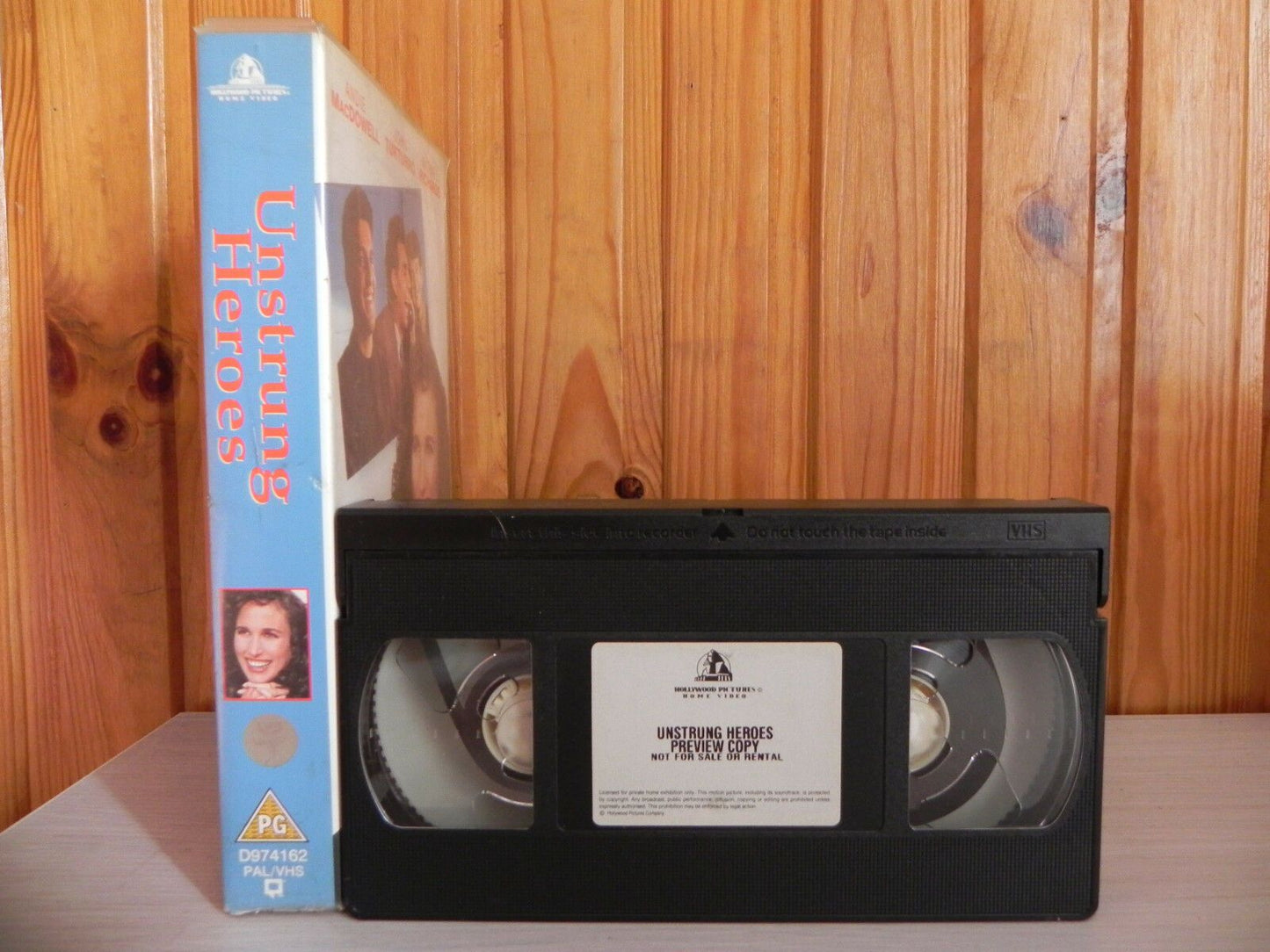 Unstrung Heroes - Andie McDowell - Big-Box - Hollywood Pictures - Drama - VHS-