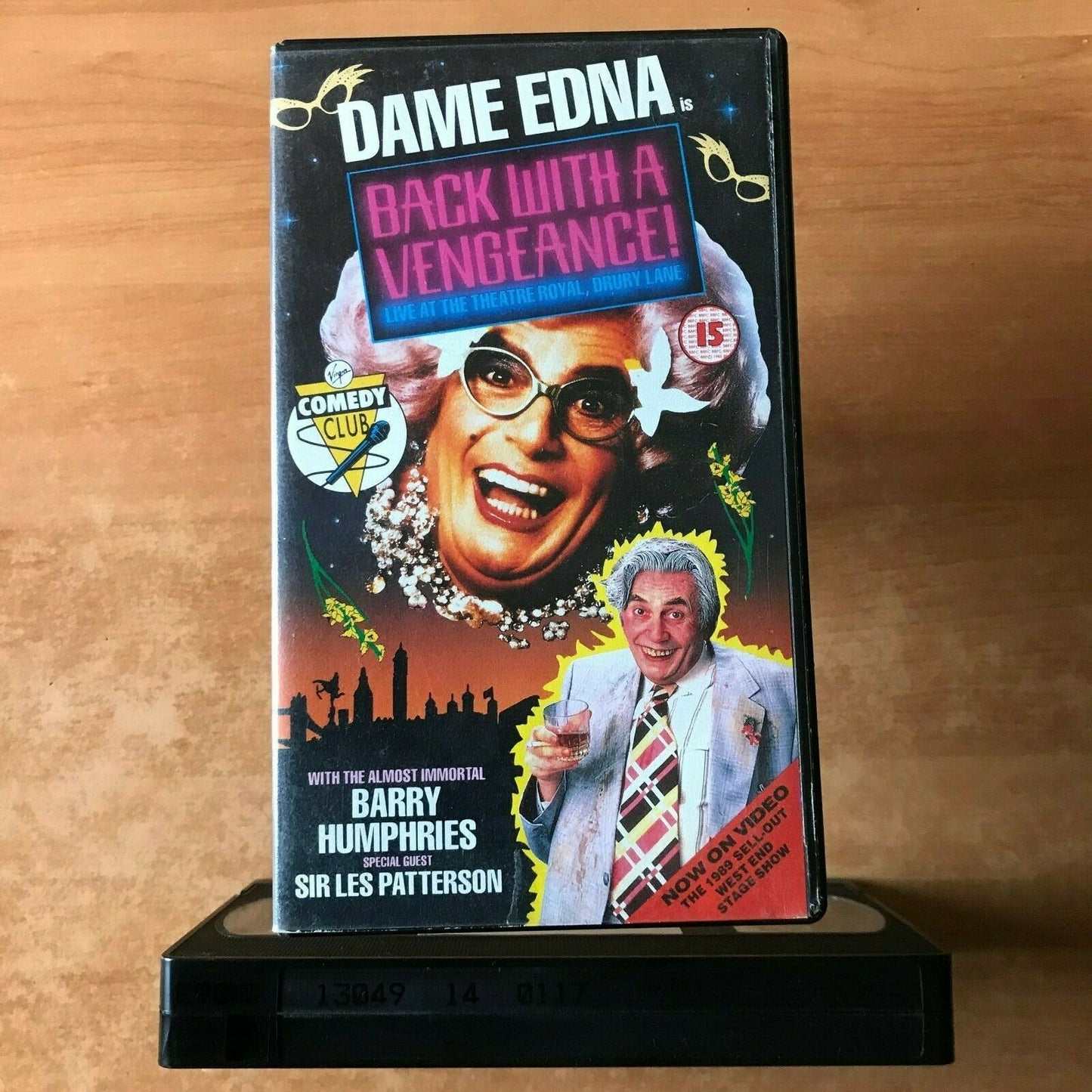 Dame Edna: Back With A Vengeance [The Theatre Royal] Stand Up Comedy - Pal VHS-