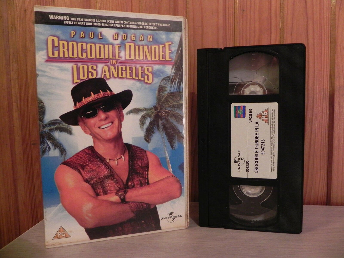 Crocodile Dundee in Los Angeles; [Large Box] Paul Hogan - Large Box - Pal VHS-