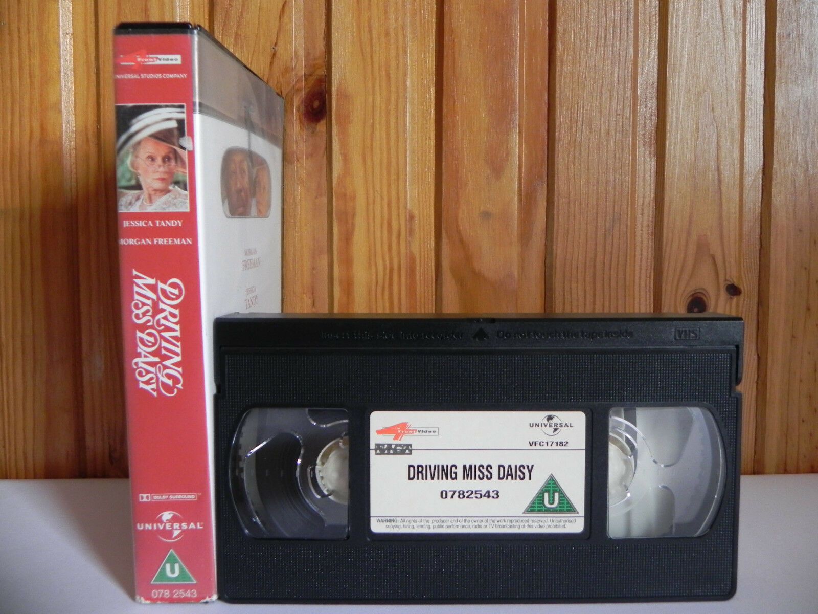 Driving Miss Daisy - Universal - Drama - Morgan Freeman - Jessica Tandy - VHS-