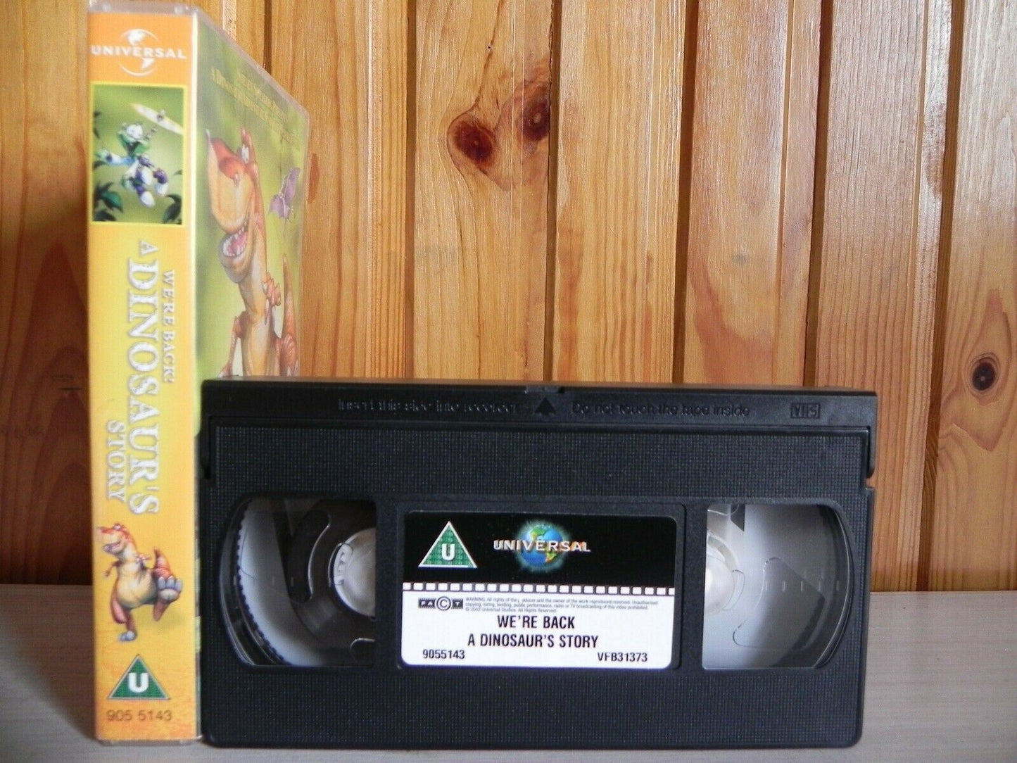 Were Back! A Dinosaur's Story - Universal - Adventure - Family - Kids - Pal VHS-