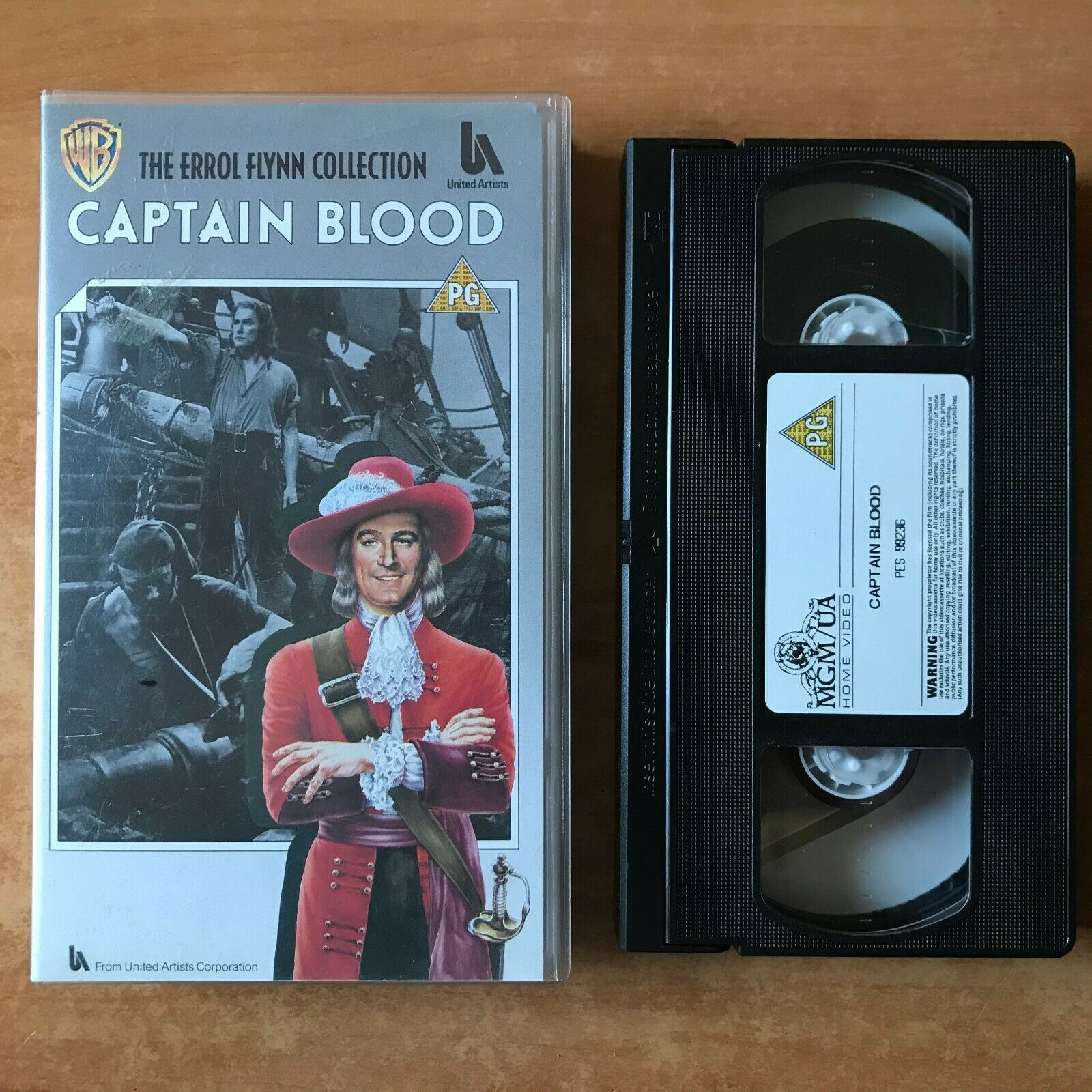 Captain Blood (1935); [Errol Flynn Collection] Action Adventure - Pirates - VHS-