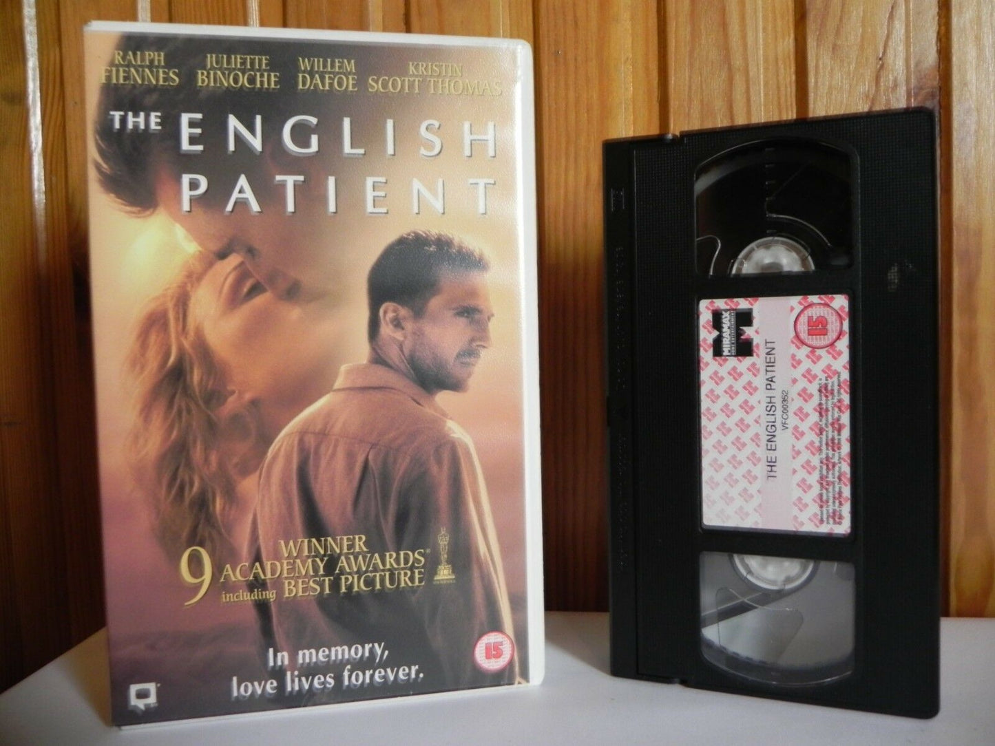 The English Patient - Miramax - Drama - Ralph Fiennes - Large Box - Pal VHS-