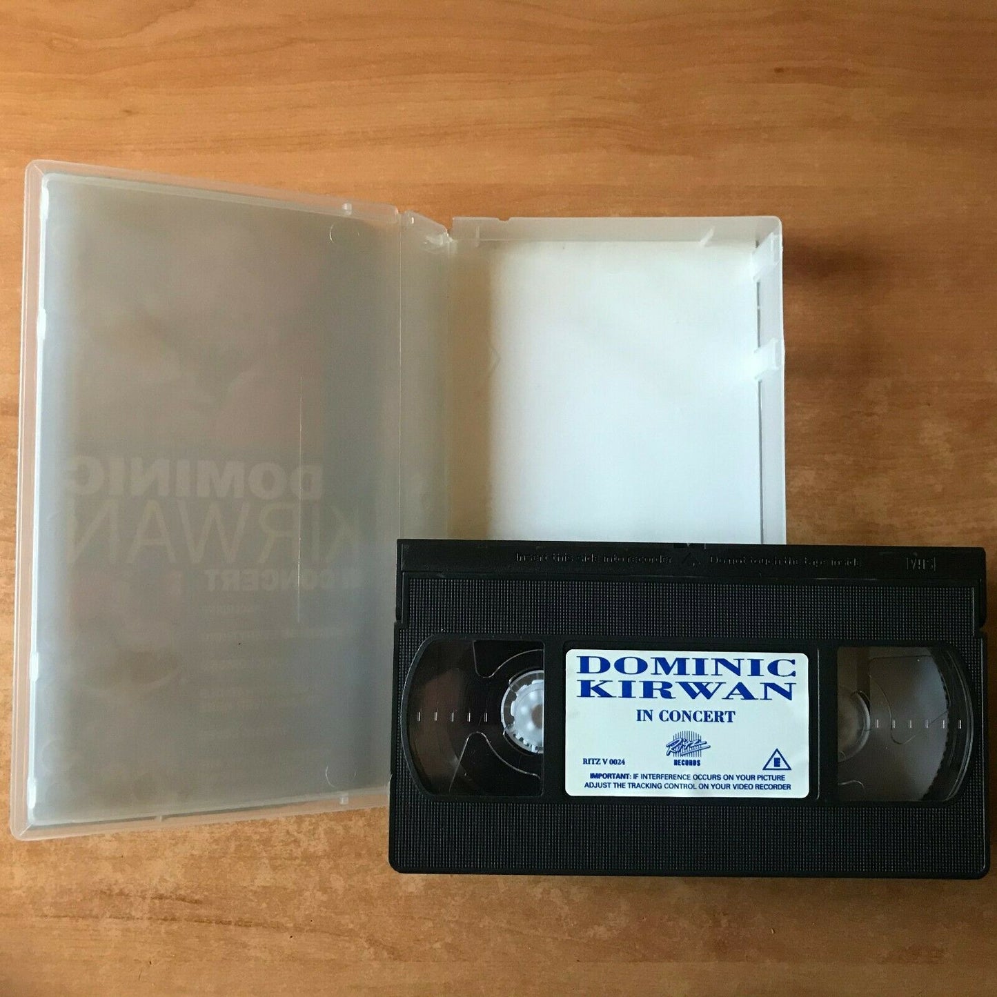 Dominic Kirwan In Concert [Rialto Theatre / N. Ireland]: 'Dream Lover' - Pal VHS-