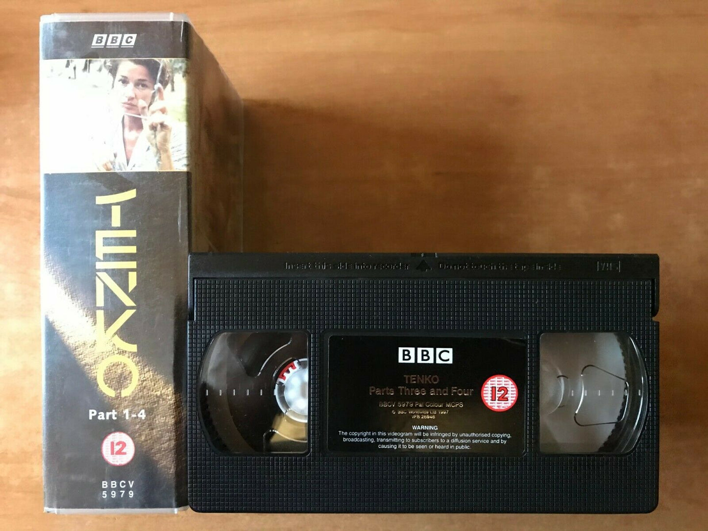 Tenko [BBC Drama Series]: Shattered Dreams - Ann Bell / Stephanie Cole - Pal VHS-