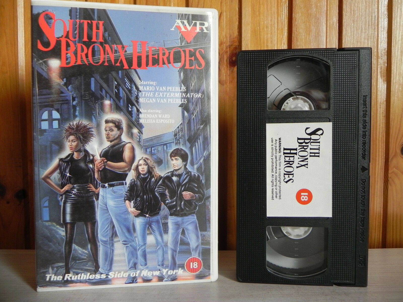 South Bronx Heroes - AVR - Drama - Mario Van Peebles - Large Box - Pal VHS-