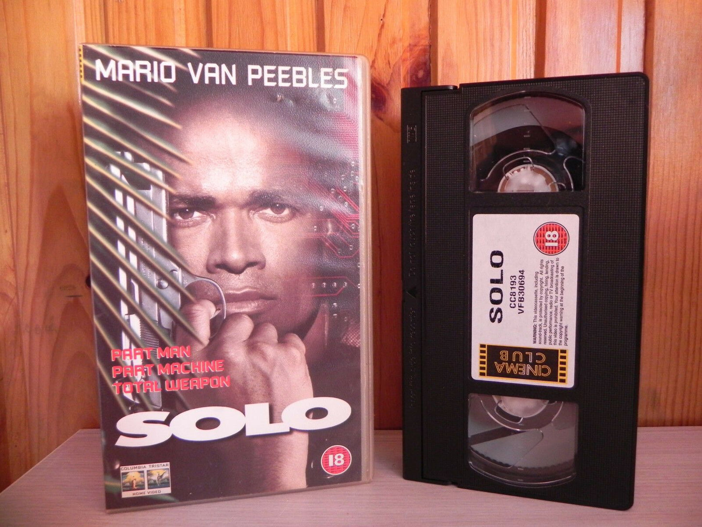 Solo - Action - Mario Van Peebles - William Saddler - Columbia - 8193 - VHS-