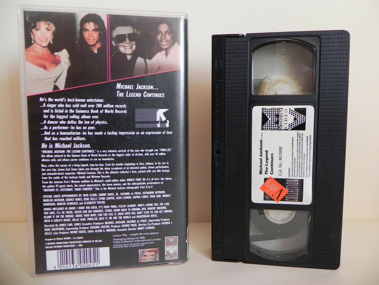 Michael Jackson...The Legend Continues - World's Best Entertainer - Music - VHS-