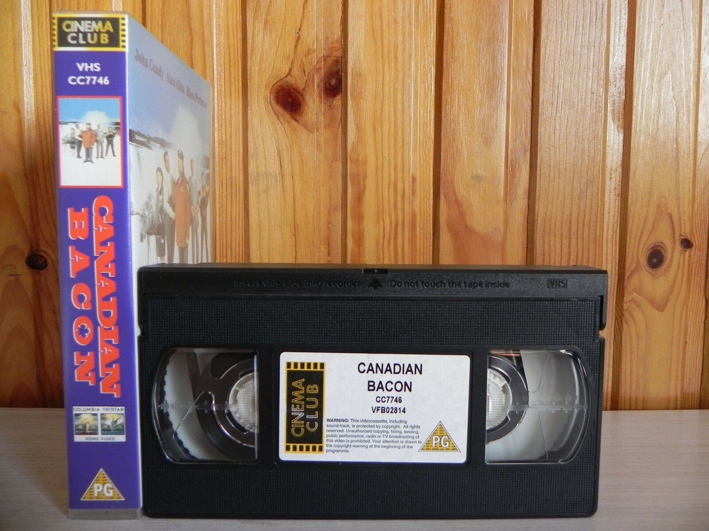 Canadian Bacon - Columbia Tristar - Comedy - John Candy - Alan Alda - VHS-